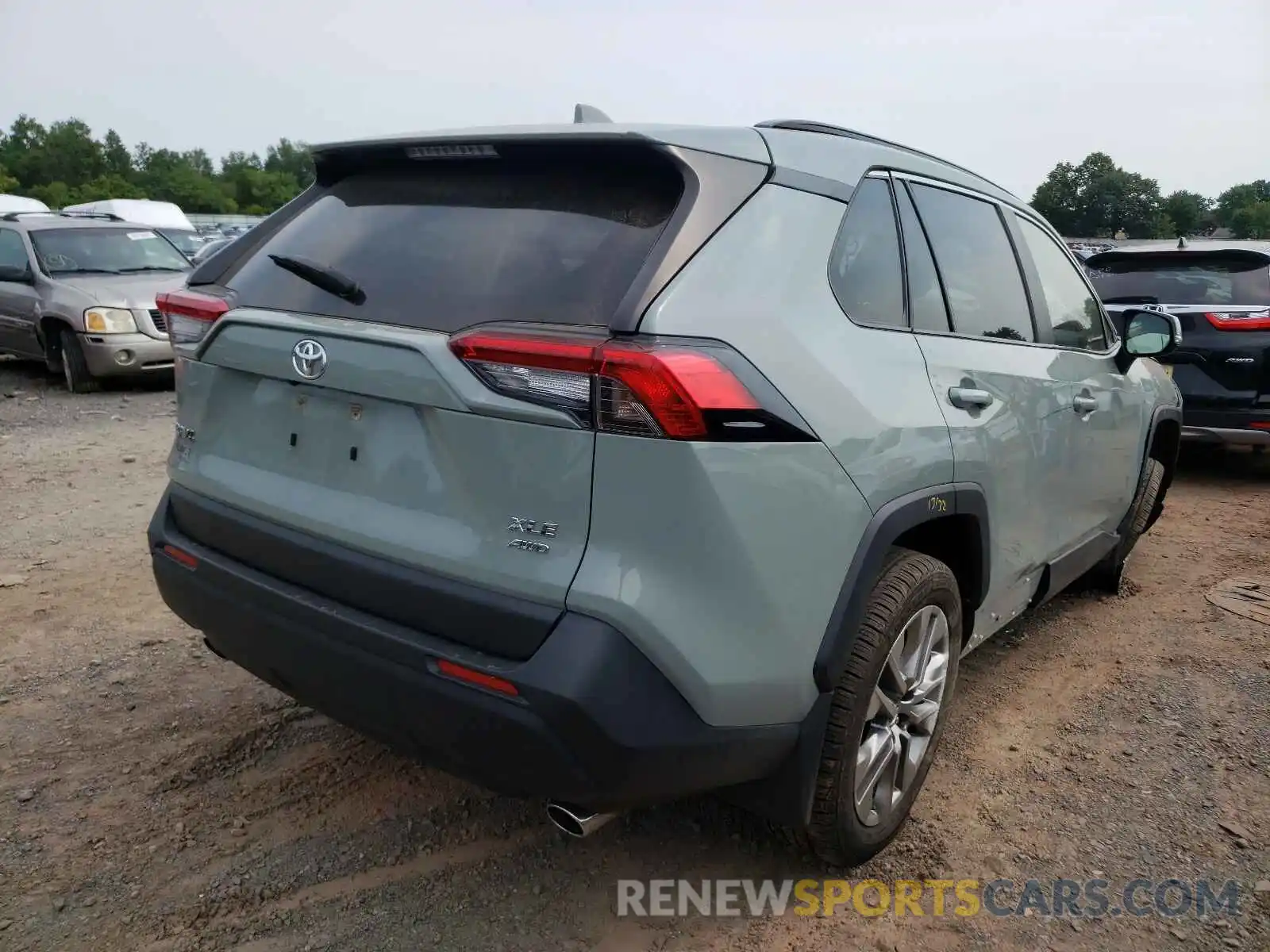 4 Photograph of a damaged car JTMA1RFV6KD012609 TOYOTA RAV4 2019