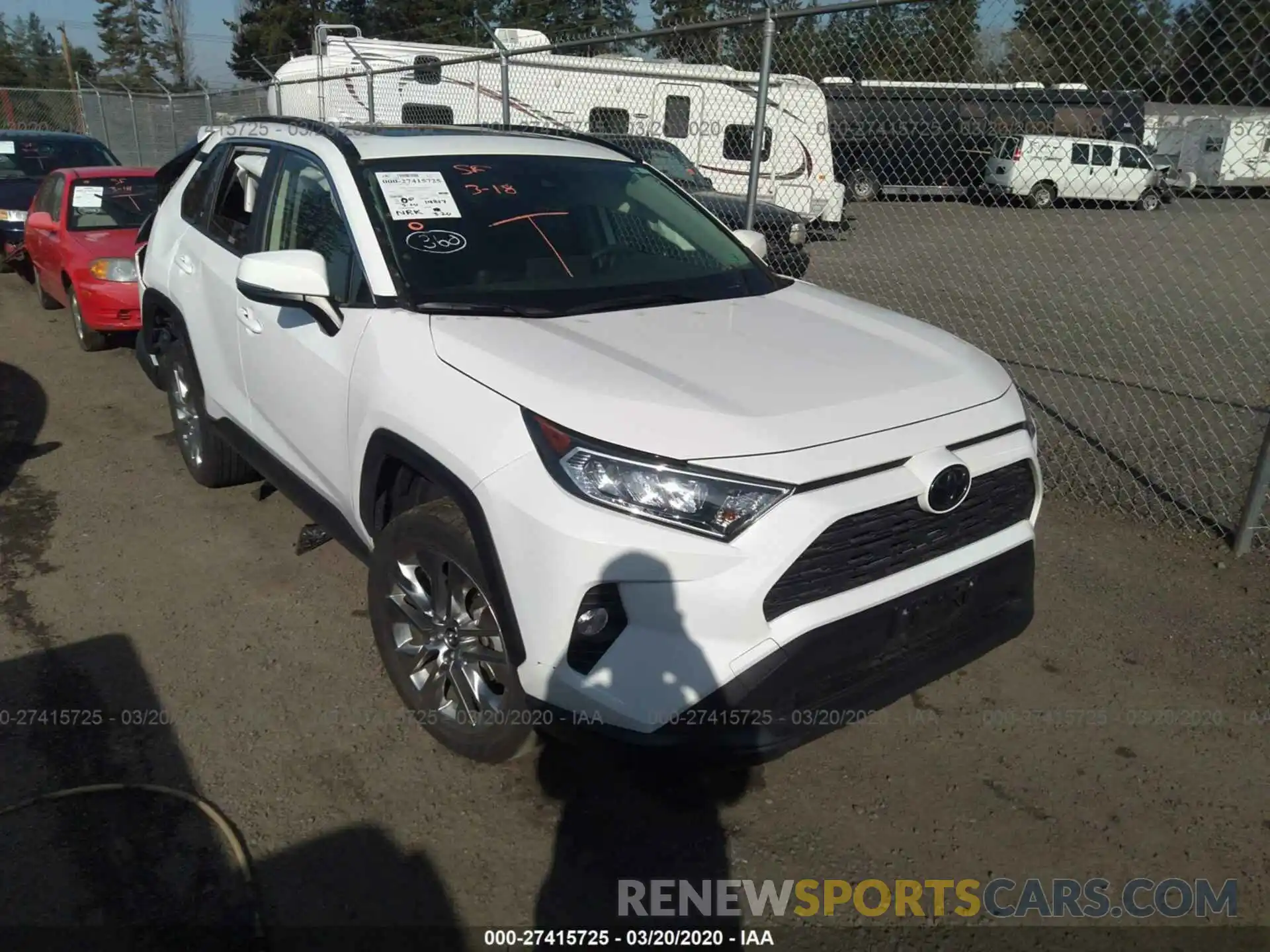 1 Photograph of a damaged car JTMA1RFV6KD019205 TOYOTA RAV4 2019