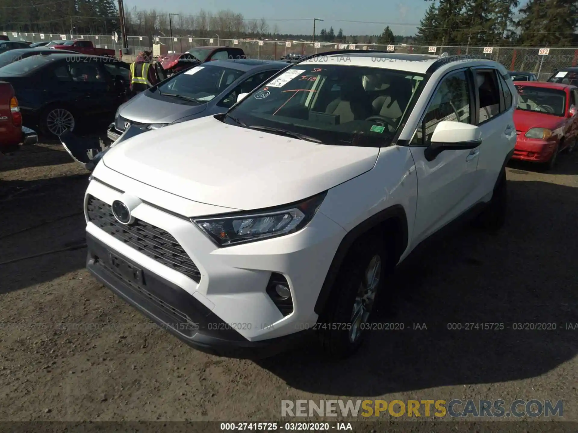 2 Фотография поврежденного автомобиля JTMA1RFV6KD019205 TOYOTA RAV4 2019