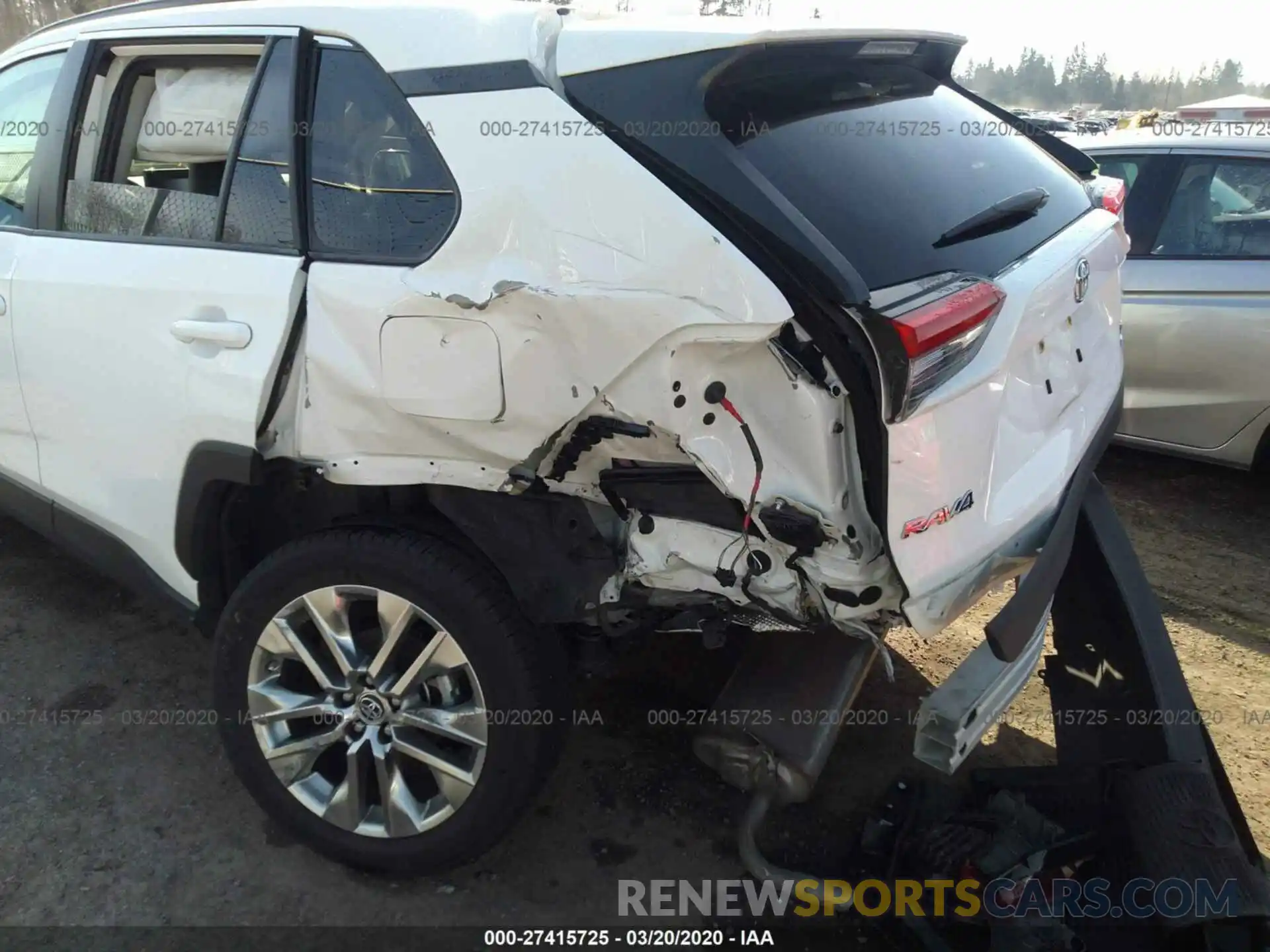 6 Photograph of a damaged car JTMA1RFV6KD019205 TOYOTA RAV4 2019