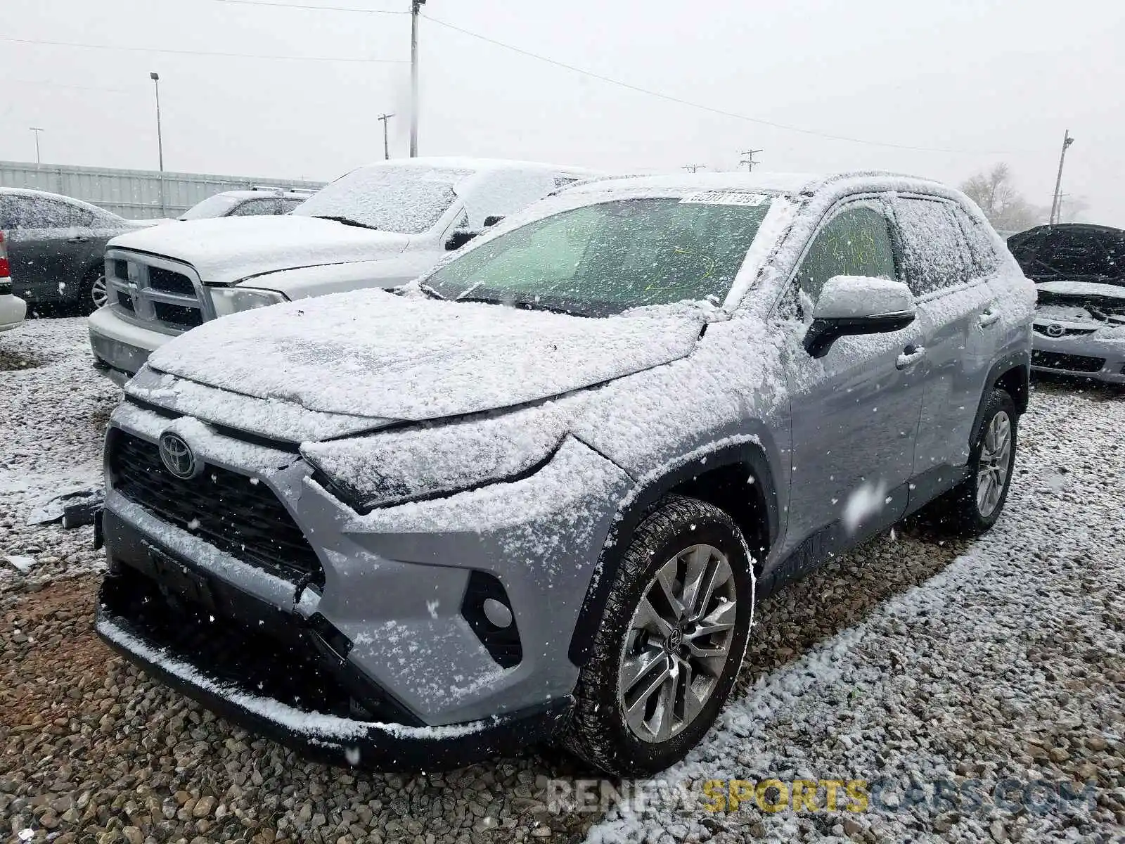 2 Photograph of a damaged car JTMA1RFV6KD020533 TOYOTA RAV4 2019