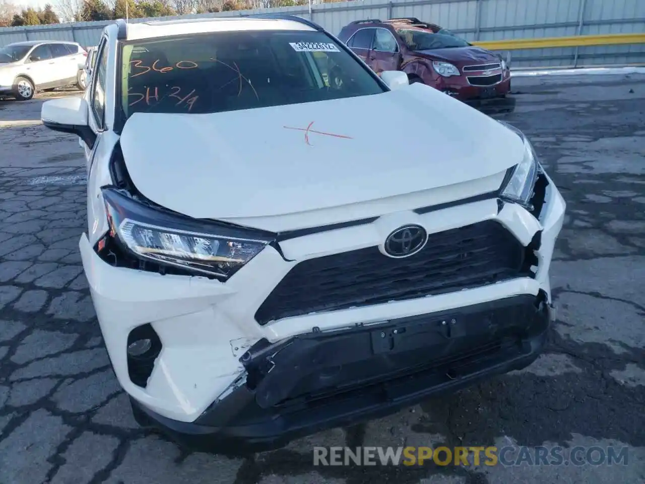 9 Photograph of a damaged car JTMA1RFV6KD027899 TOYOTA RAV4 2019