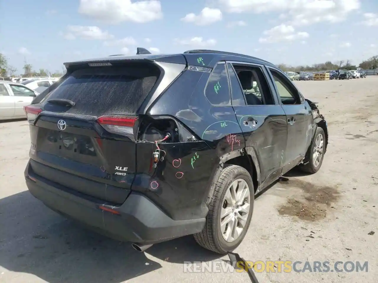 4 Photograph of a damaged car JTMA1RFV6KD029121 TOYOTA RAV4 2019