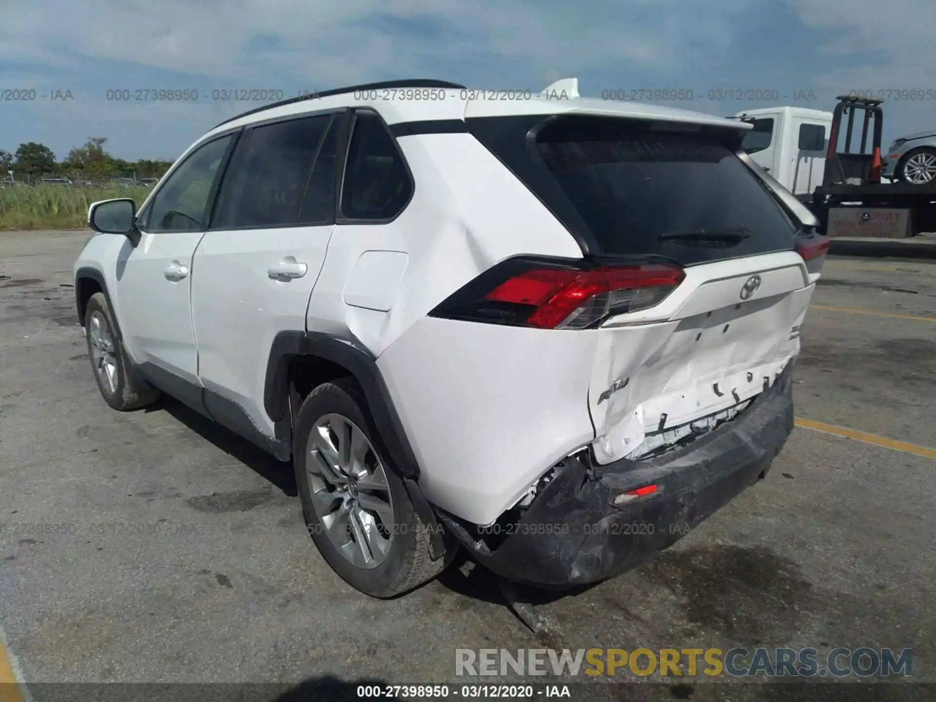 3 Photograph of a damaged car JTMA1RFV6KD038420 TOYOTA RAV4 2019