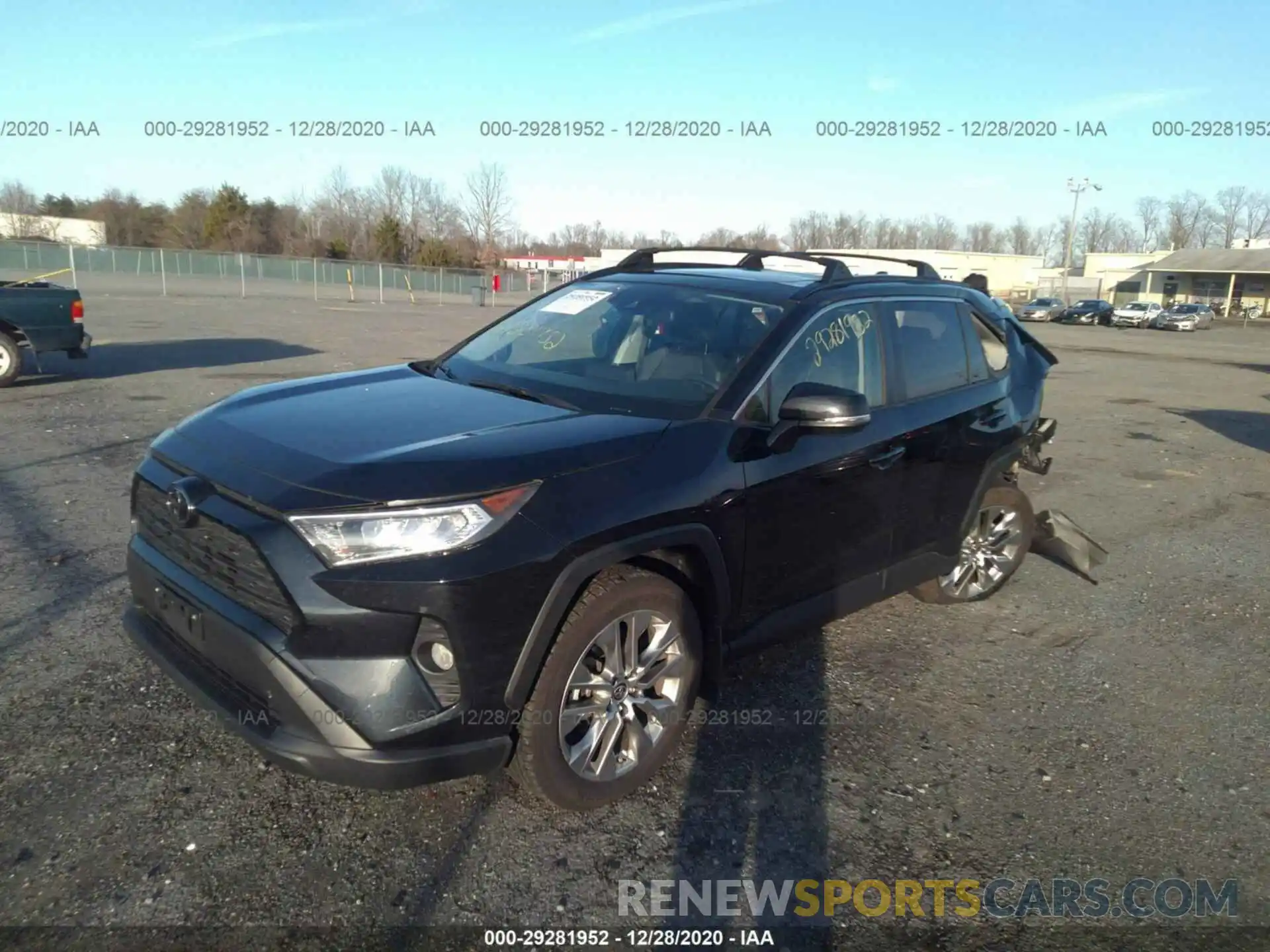 2 Photograph of a damaged car JTMA1RFV6KD041172 TOYOTA RAV4 2019