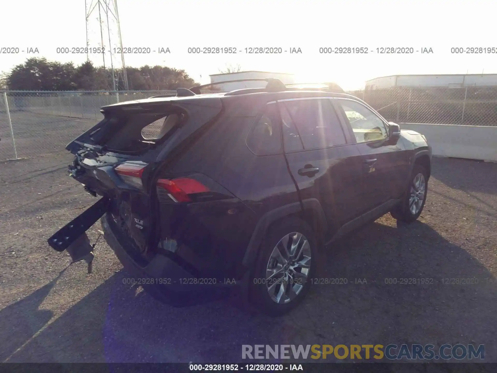 4 Photograph of a damaged car JTMA1RFV6KD041172 TOYOTA RAV4 2019