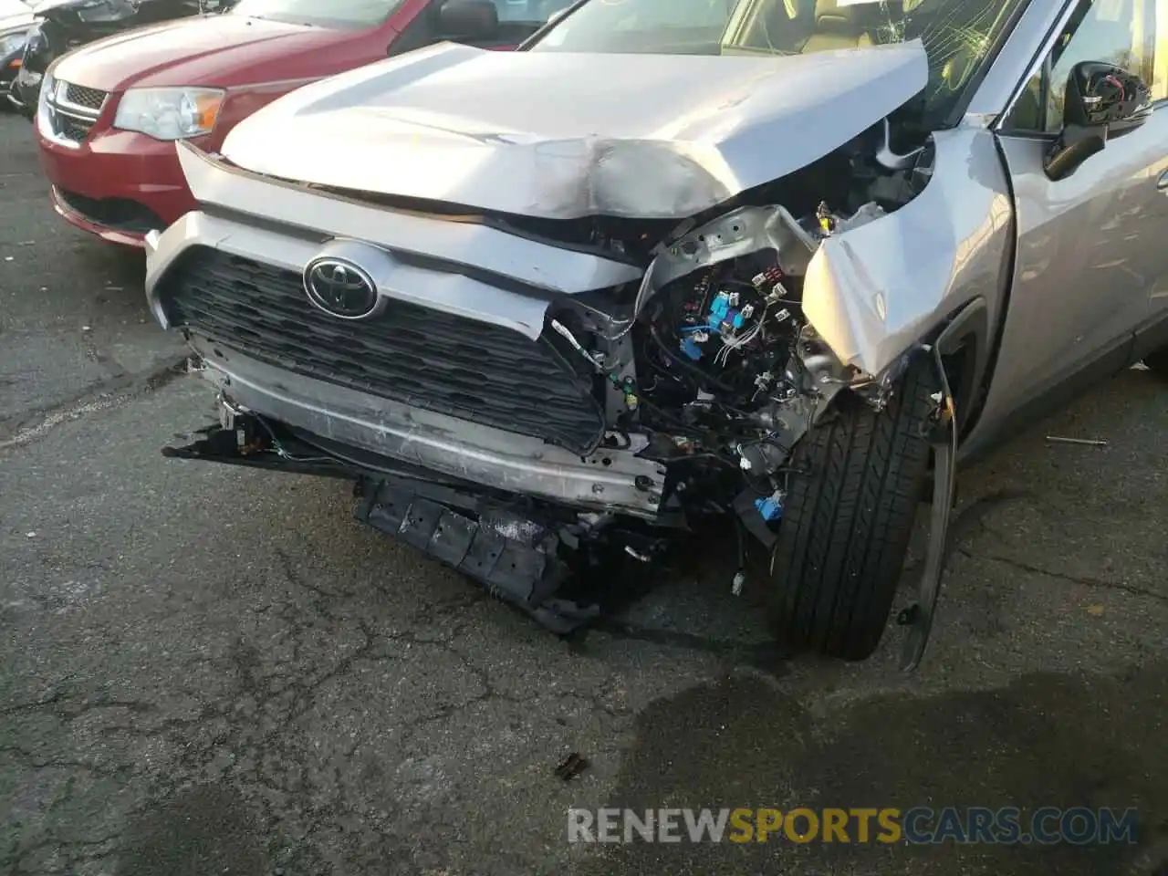 9 Photograph of a damaged car JTMA1RFV6KD503696 TOYOTA RAV4 2019