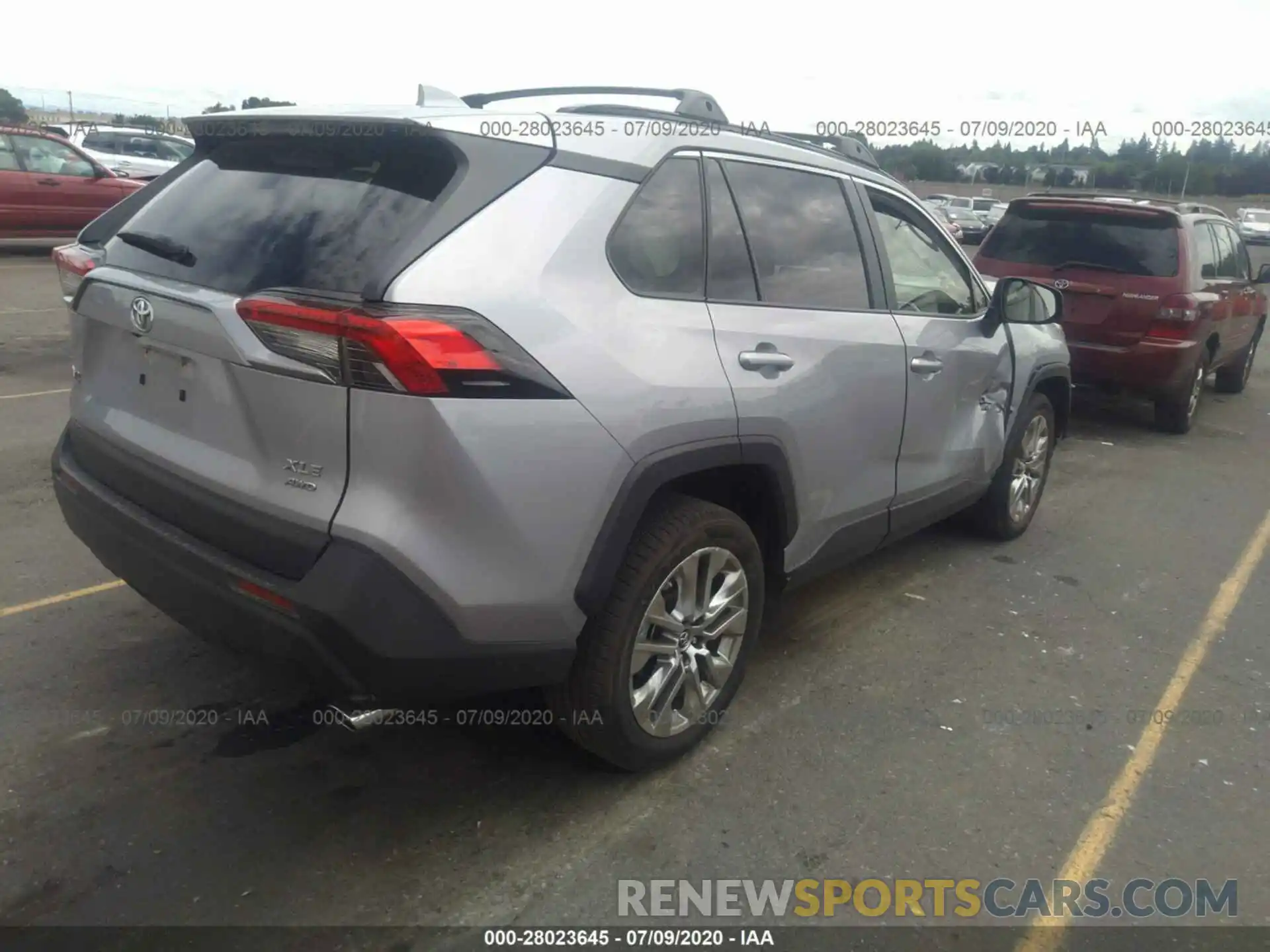 4 Photograph of a damaged car JTMA1RFV7KD003661 TOYOTA RAV4 2019