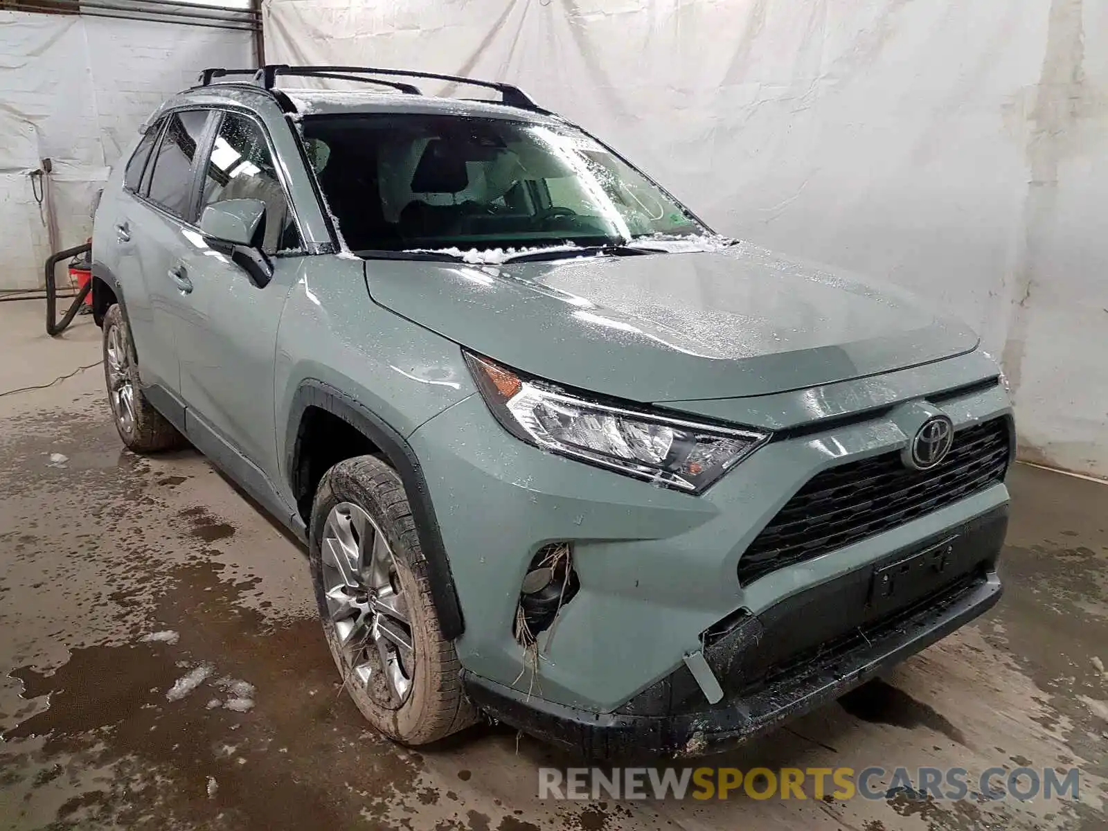 1 Photograph of a damaged car JTMA1RFV7KD017799 TOYOTA RAV4 2019