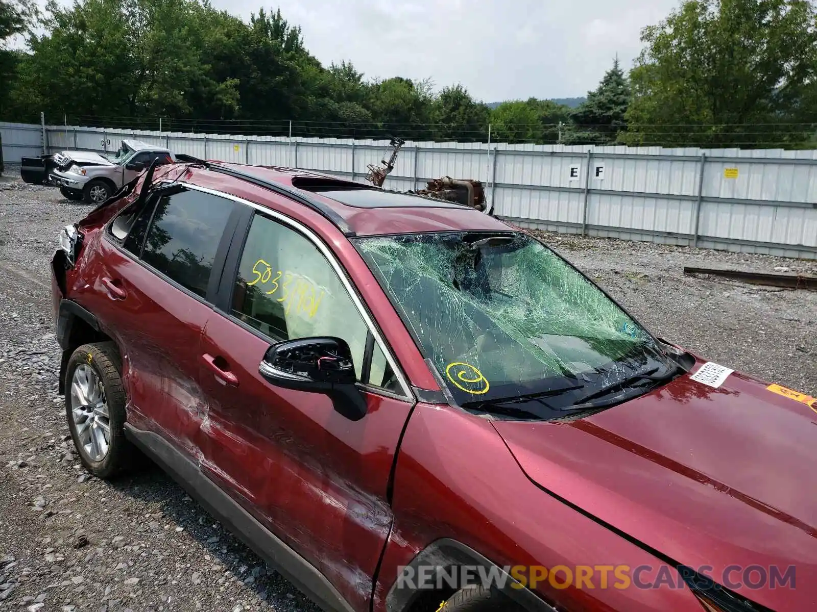 9 Photograph of a damaged car JTMA1RFV7KD022145 TOYOTA RAV4 2019