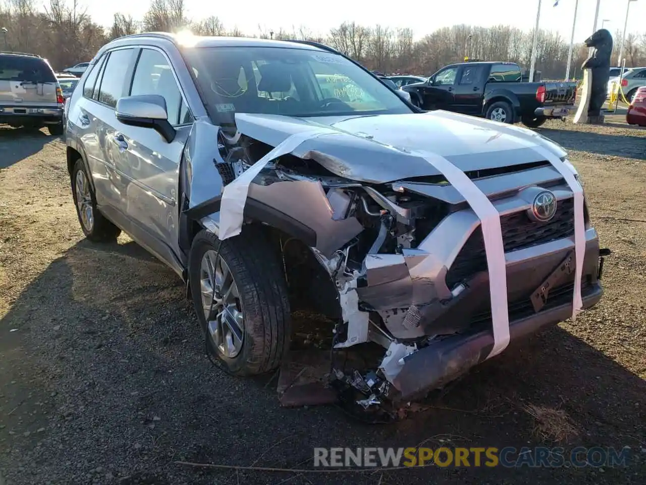 1 Photograph of a damaged car JTMA1RFV7KD046221 TOYOTA RAV4 2019