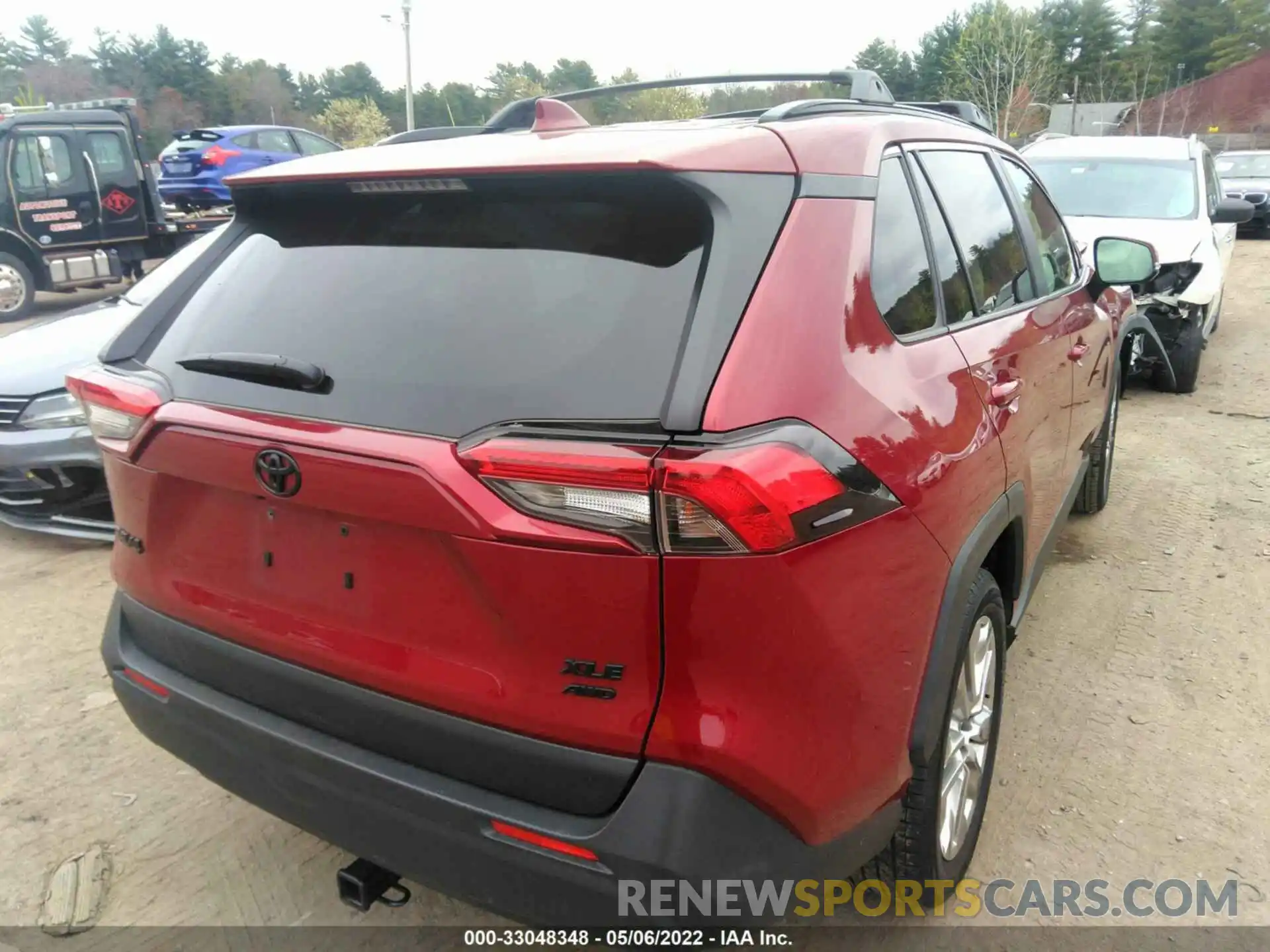 4 Photograph of a damaged car JTMA1RFV7KD046476 TOYOTA RAV4 2019