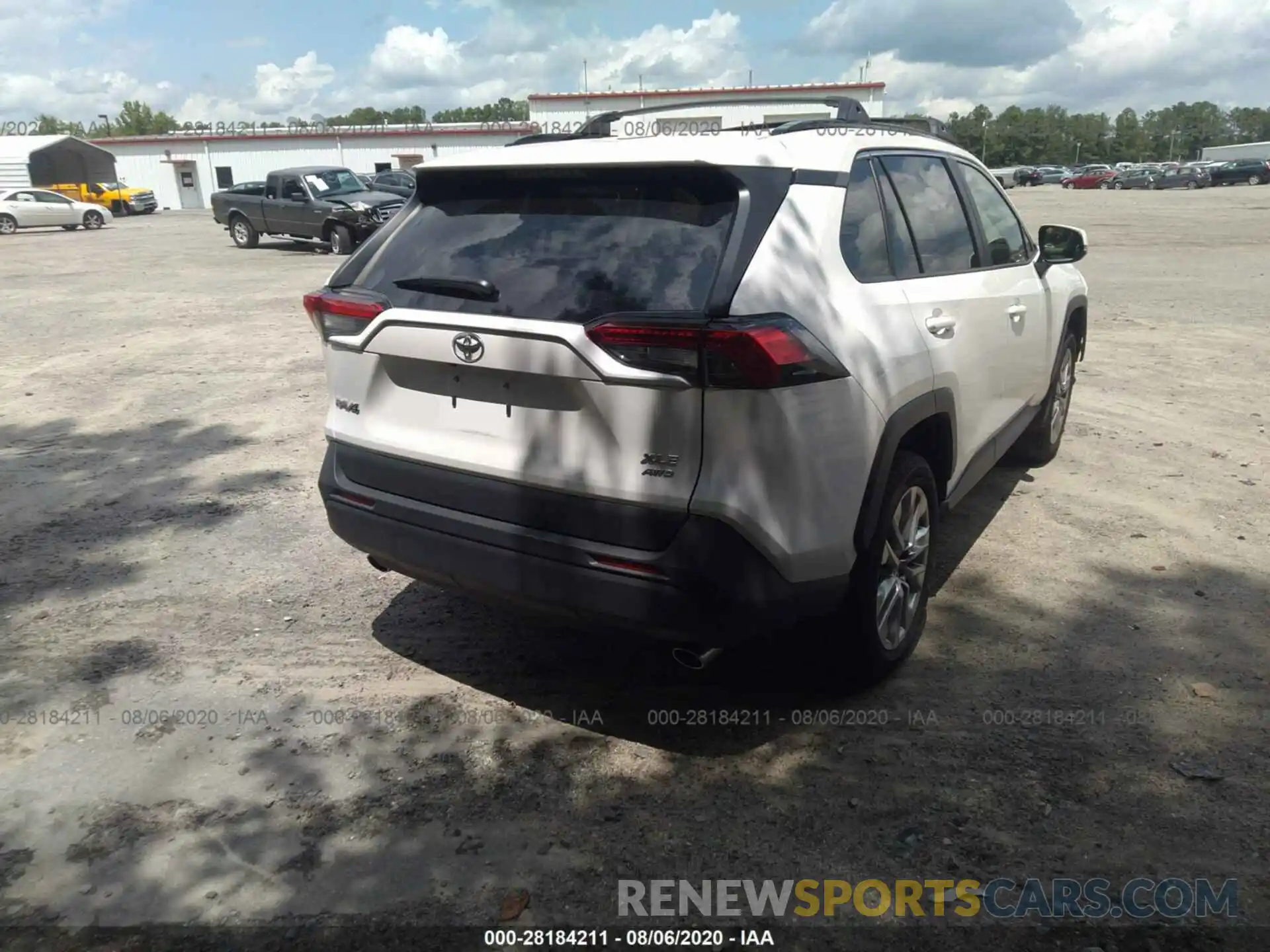 4 Photograph of a damaged car JTMA1RFV7KD502296 TOYOTA RAV4 2019