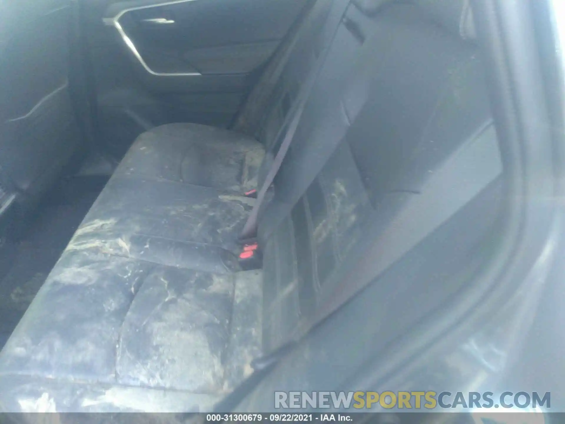 8 Photograph of a damaged car JTMA1RFV7KD510480 TOYOTA RAV4 2019