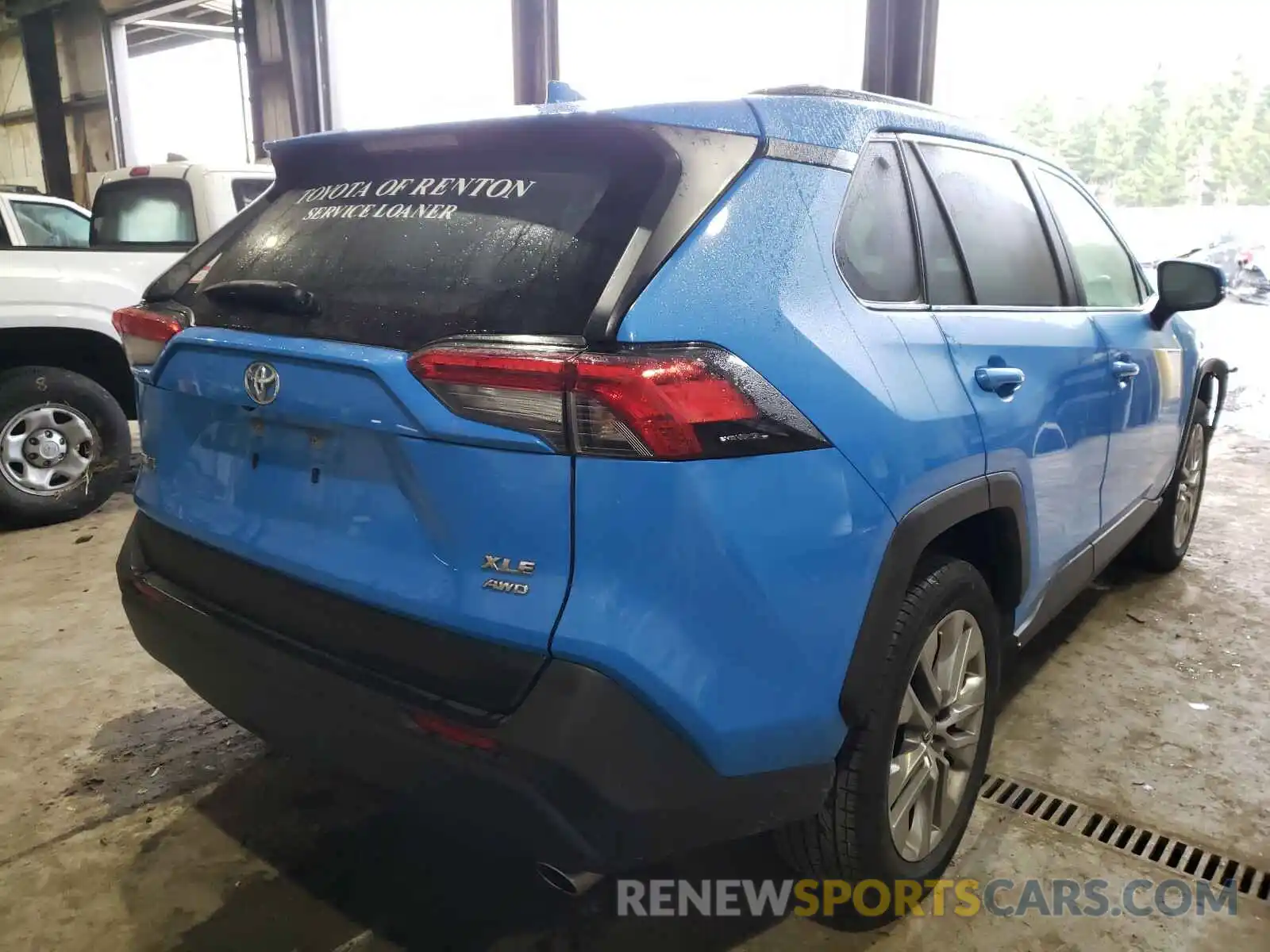 4 Photograph of a damaged car JTMA1RFV7KD512181 TOYOTA RAV4 2019