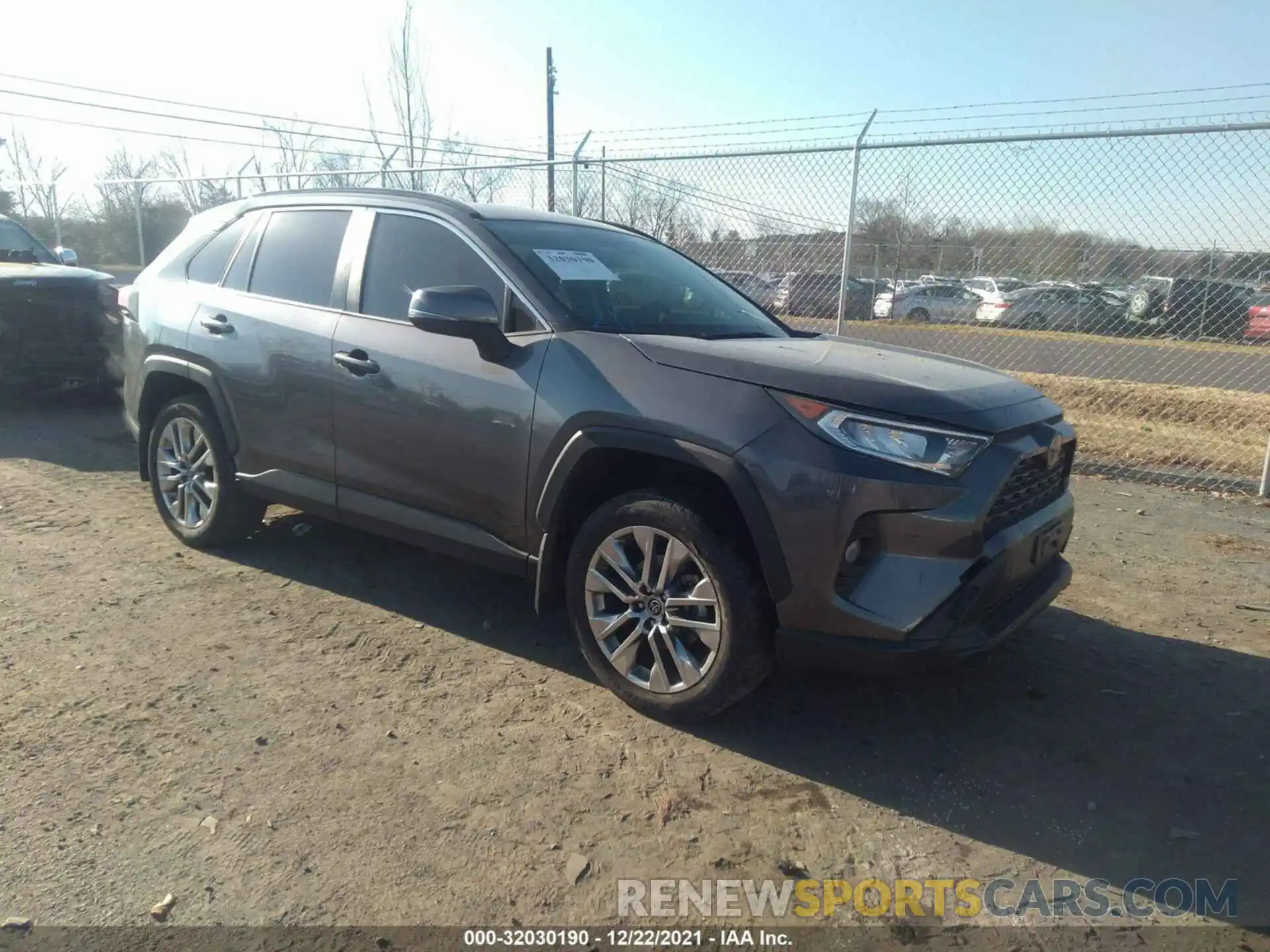 1 Photograph of a damaged car JTMA1RFV7KD514089 TOYOTA RAV4 2019