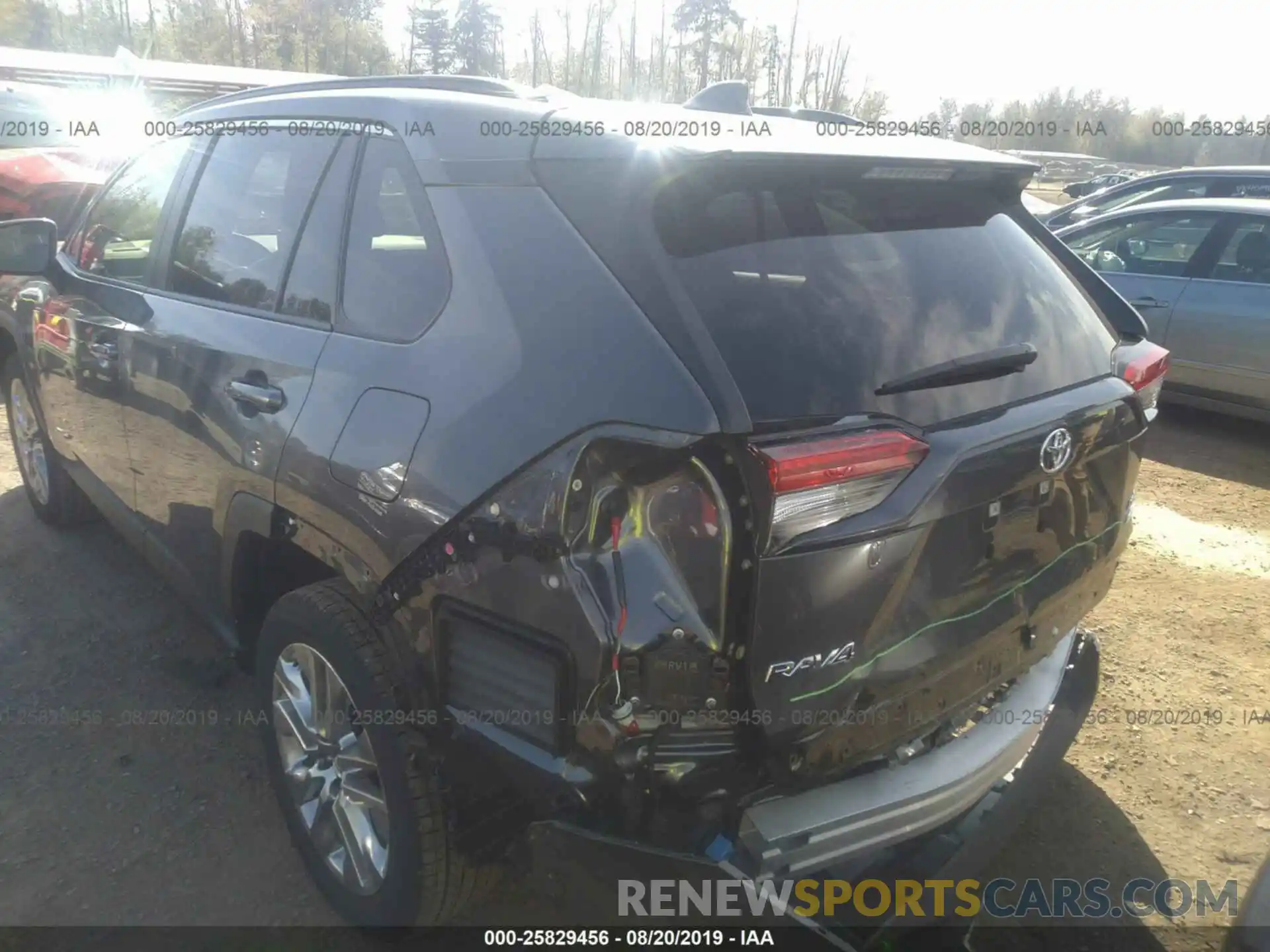 3 Photograph of a damaged car JTMA1RFV7KD514903 TOYOTA RAV4 2019