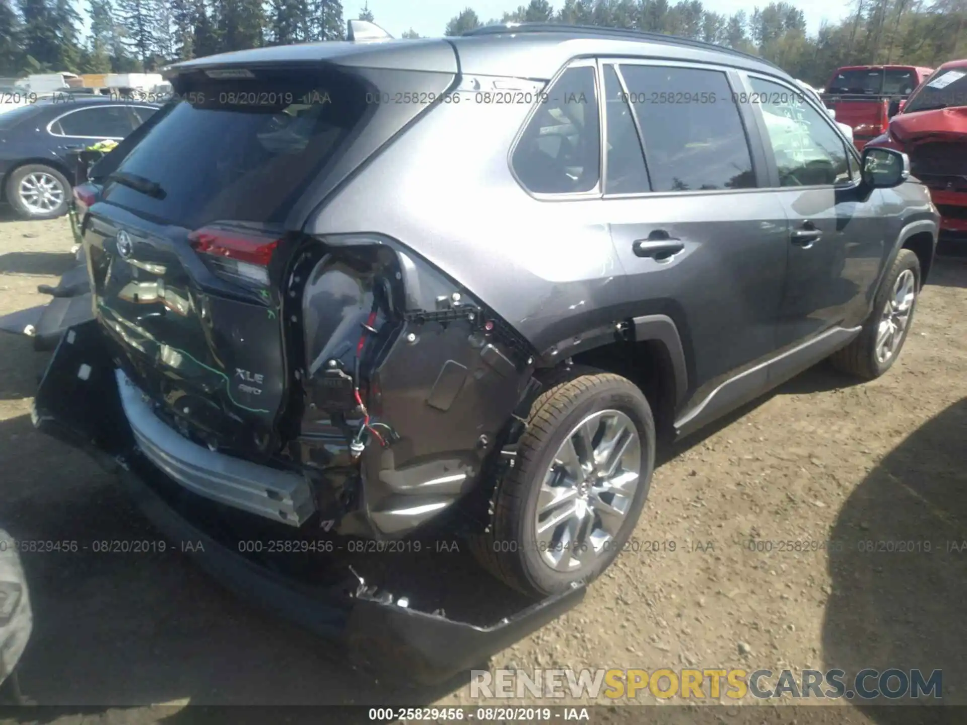 4 Photograph of a damaged car JTMA1RFV7KD514903 TOYOTA RAV4 2019