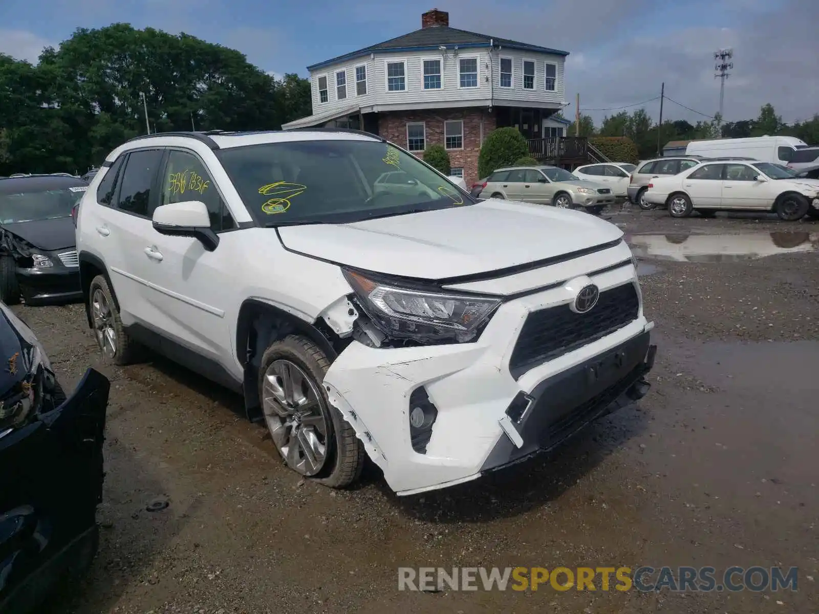 1 Photograph of a damaged car JTMA1RFV7KJ003113 TOYOTA RAV4 2019