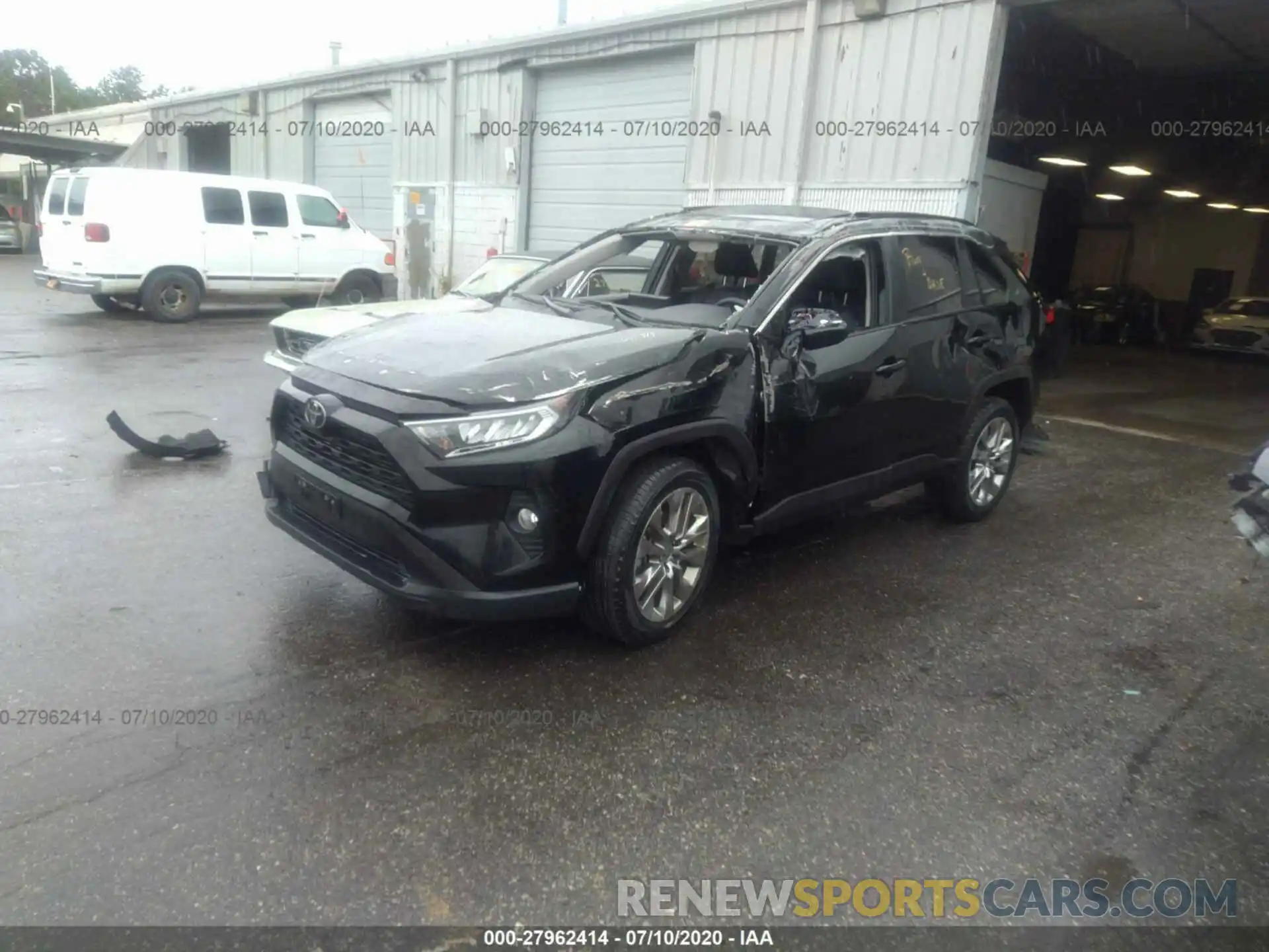 2 Photograph of a damaged car JTMA1RFV7KJ025550 TOYOTA RAV4 2019