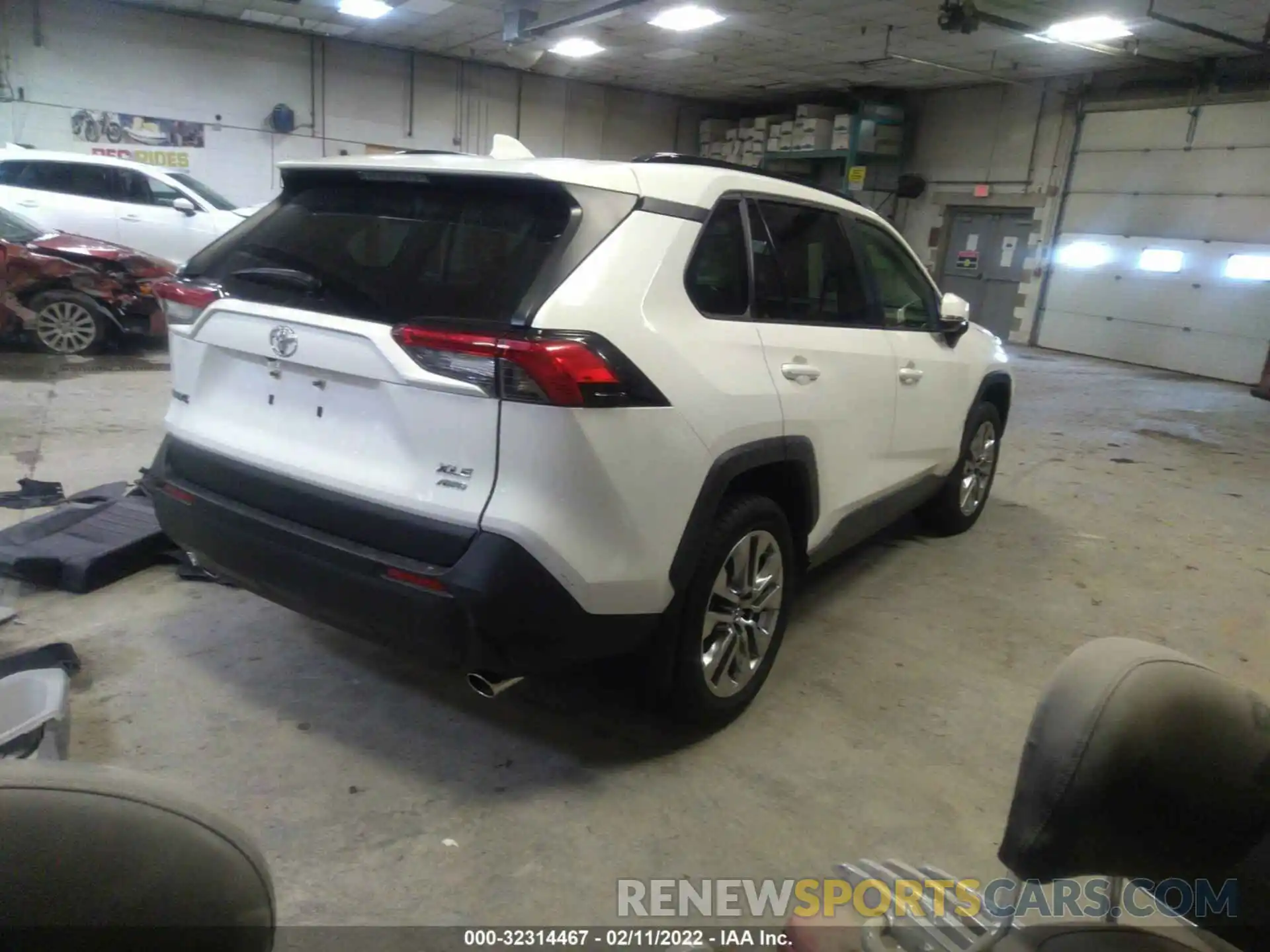 4 Photograph of a damaged car JTMA1RFV8KD003622 TOYOTA RAV4 2019