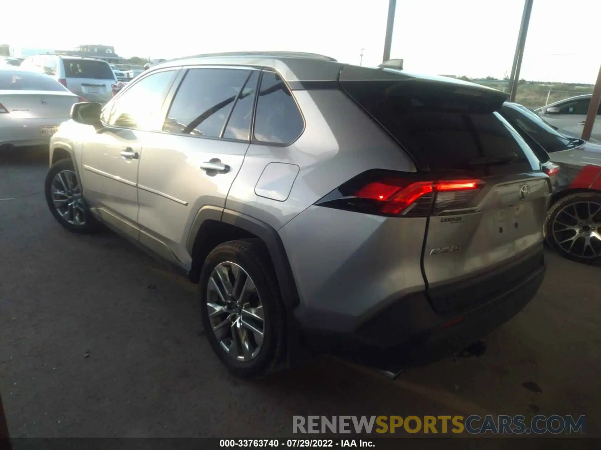 3 Photograph of a damaged car JTMA1RFV8KD009808 TOYOTA RAV4 2019