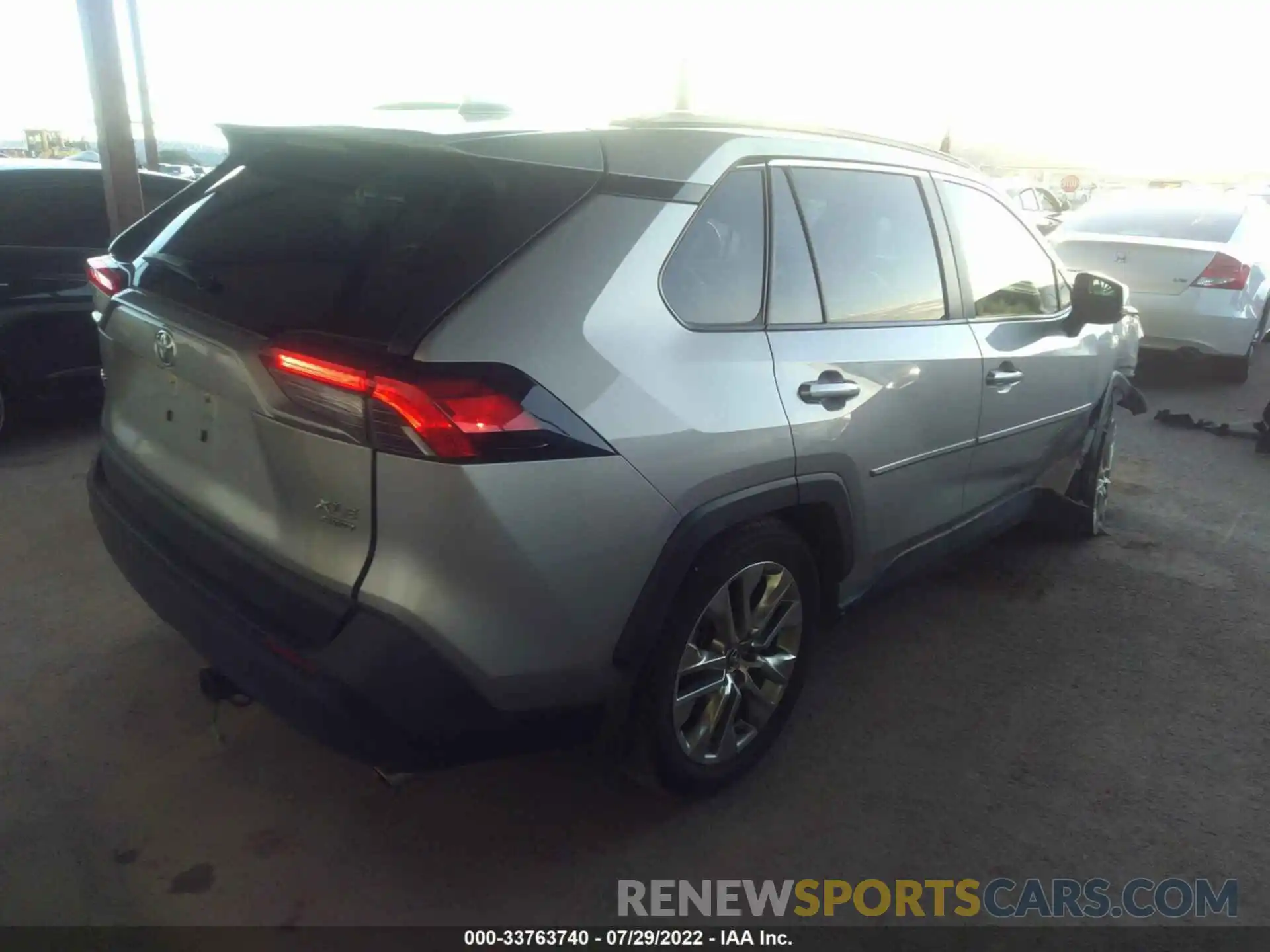 4 Photograph of a damaged car JTMA1RFV8KD009808 TOYOTA RAV4 2019