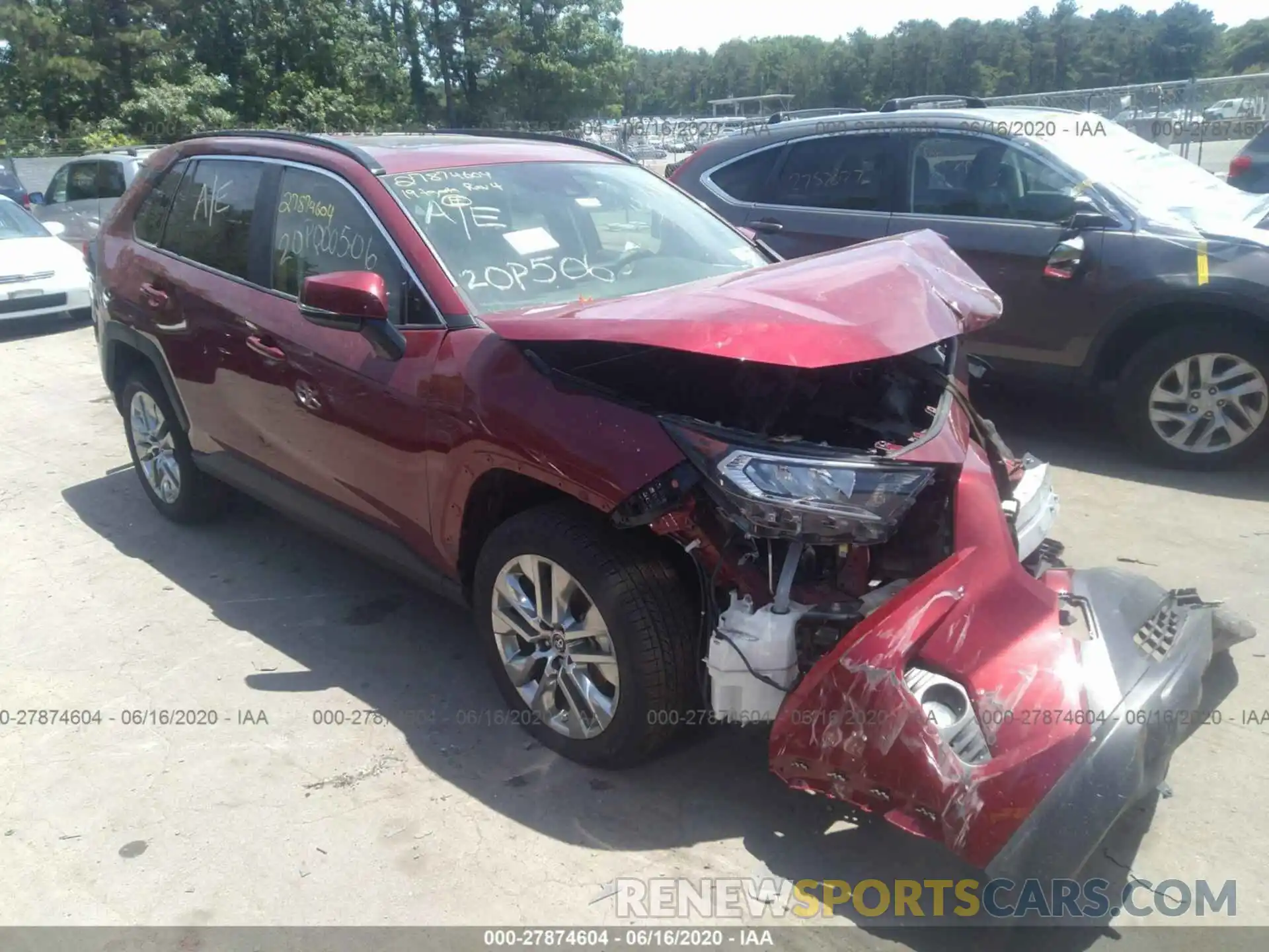 1 Photograph of a damaged car JTMA1RFV8KD011994 TOYOTA RAV4 2019