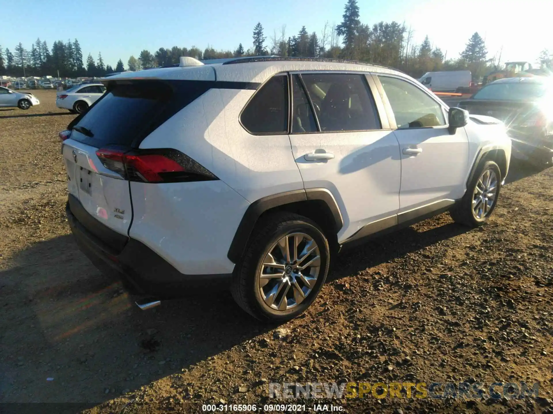 4 Photograph of a damaged car JTMA1RFV8KD014300 TOYOTA RAV4 2019