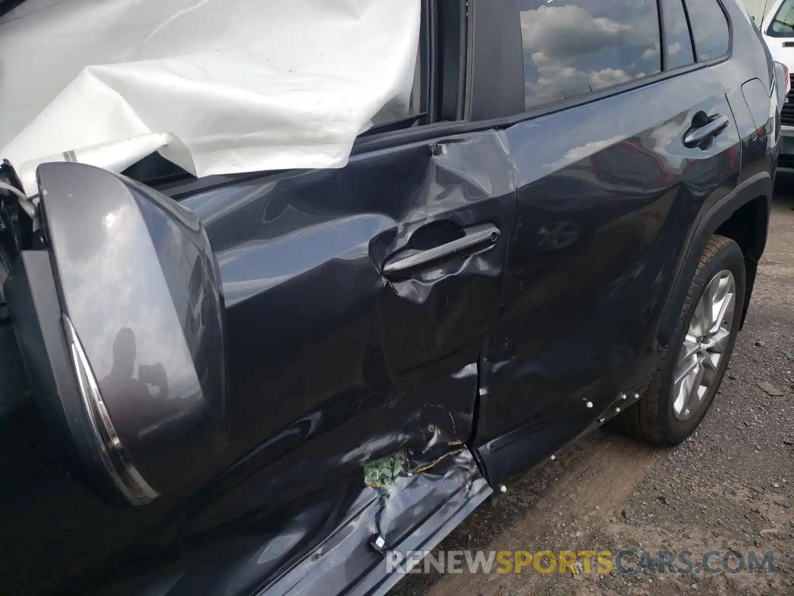 10 Photograph of a damaged car JTMA1RFV8KD036023 TOYOTA RAV4 2019