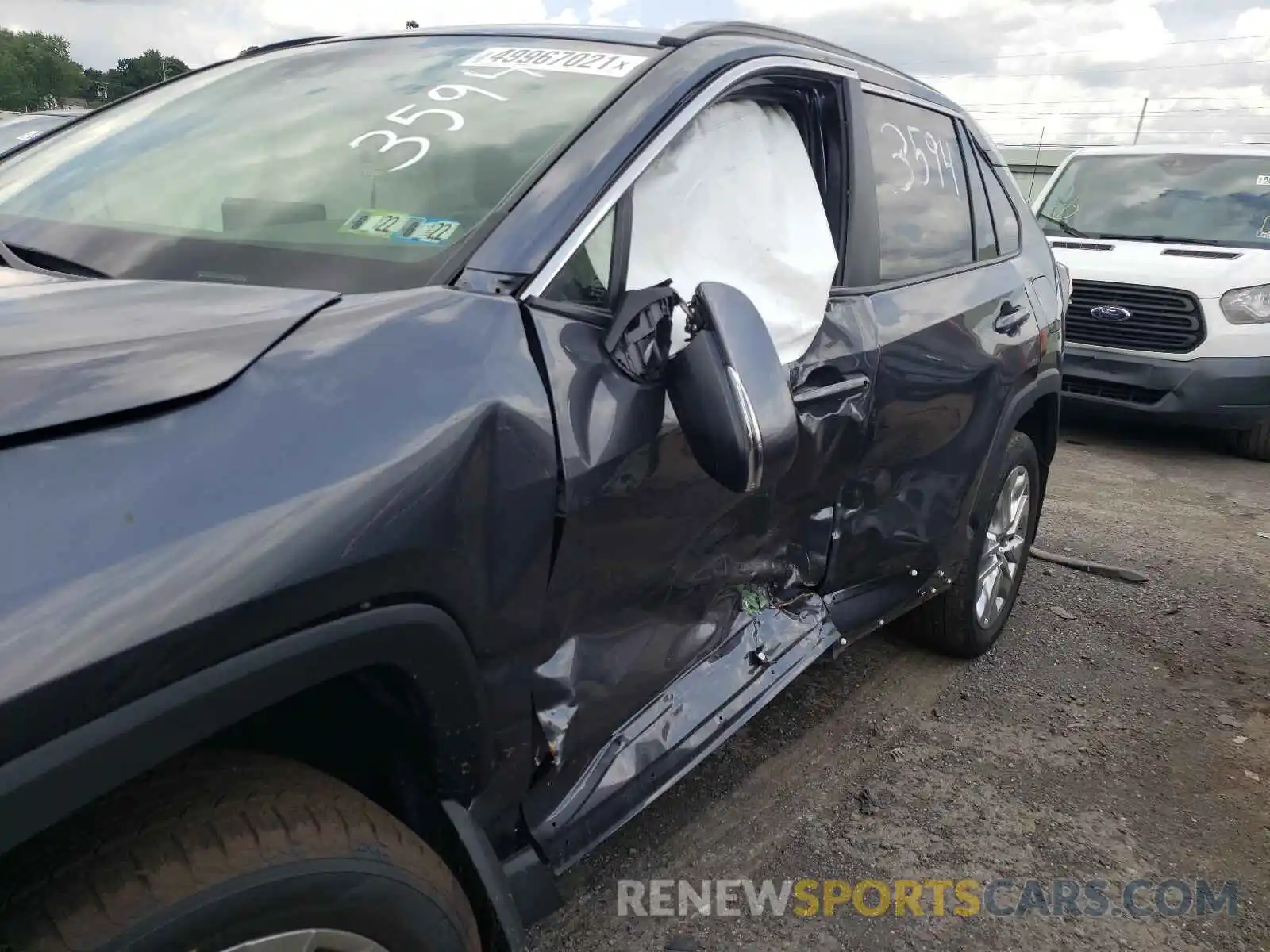 9 Photograph of a damaged car JTMA1RFV8KD036023 TOYOTA RAV4 2019