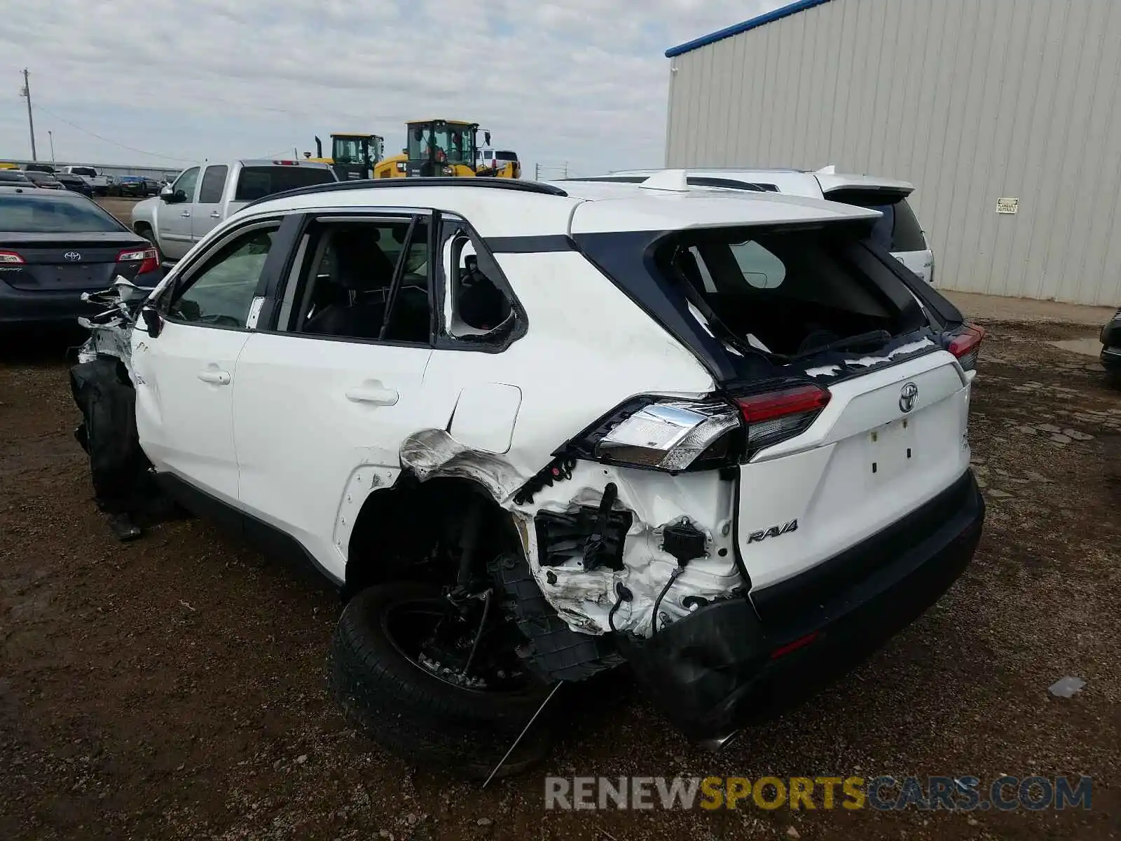 3 Фотография поврежденного автомобиля JTMA1RFV8KD040573 TOYOTA RAV4 2019