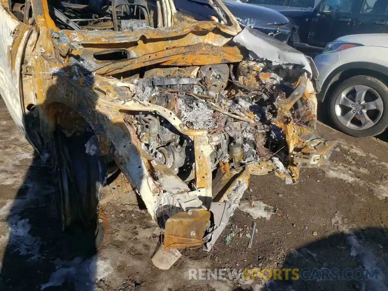 9 Photograph of a damaged car JTMA1RFV8KD505532 TOYOTA RAV4 2019