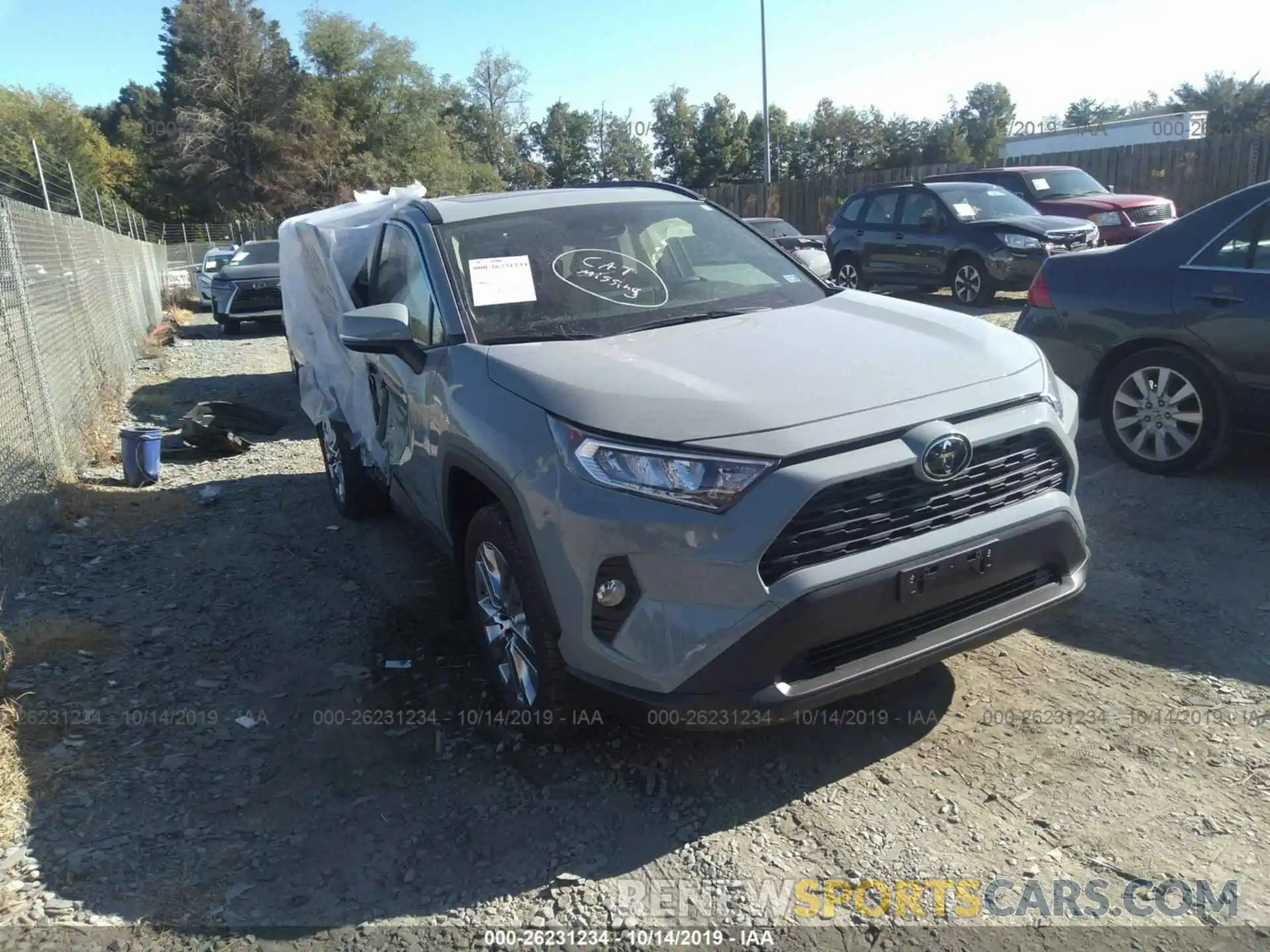 1 Photograph of a damaged car JTMA1RFV8KD507667 TOYOTA RAV4 2019