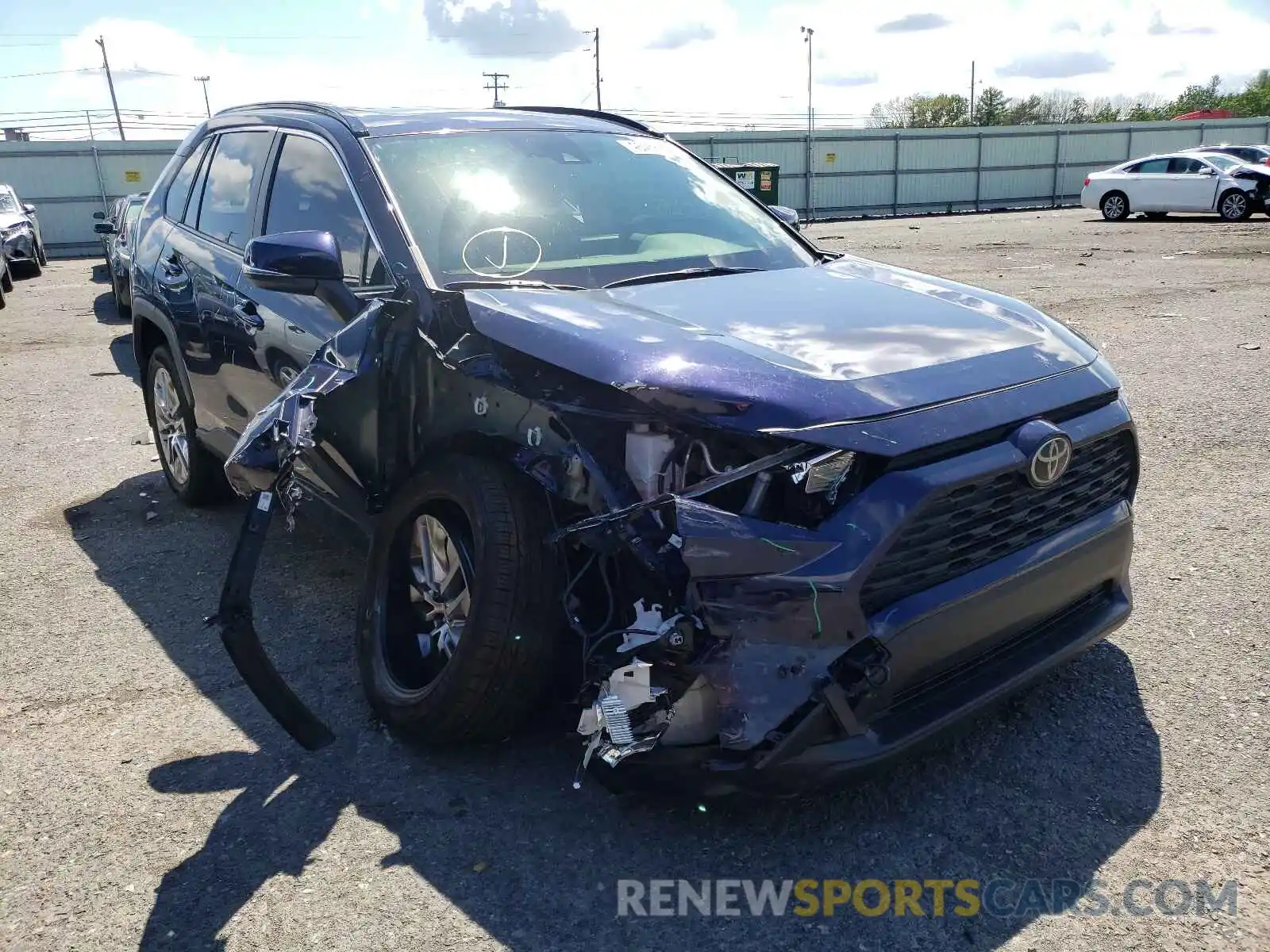 1 Photograph of a damaged car JTMA1RFV8KD512173 TOYOTA RAV4 2019