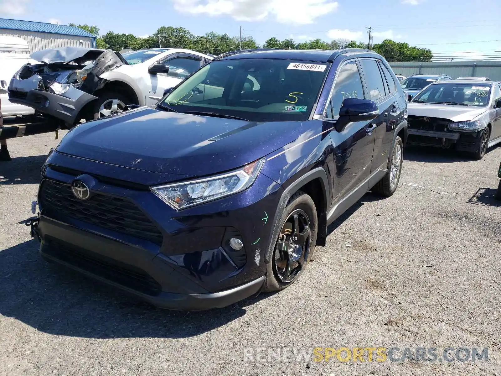 2 Photograph of a damaged car JTMA1RFV8KD512173 TOYOTA RAV4 2019