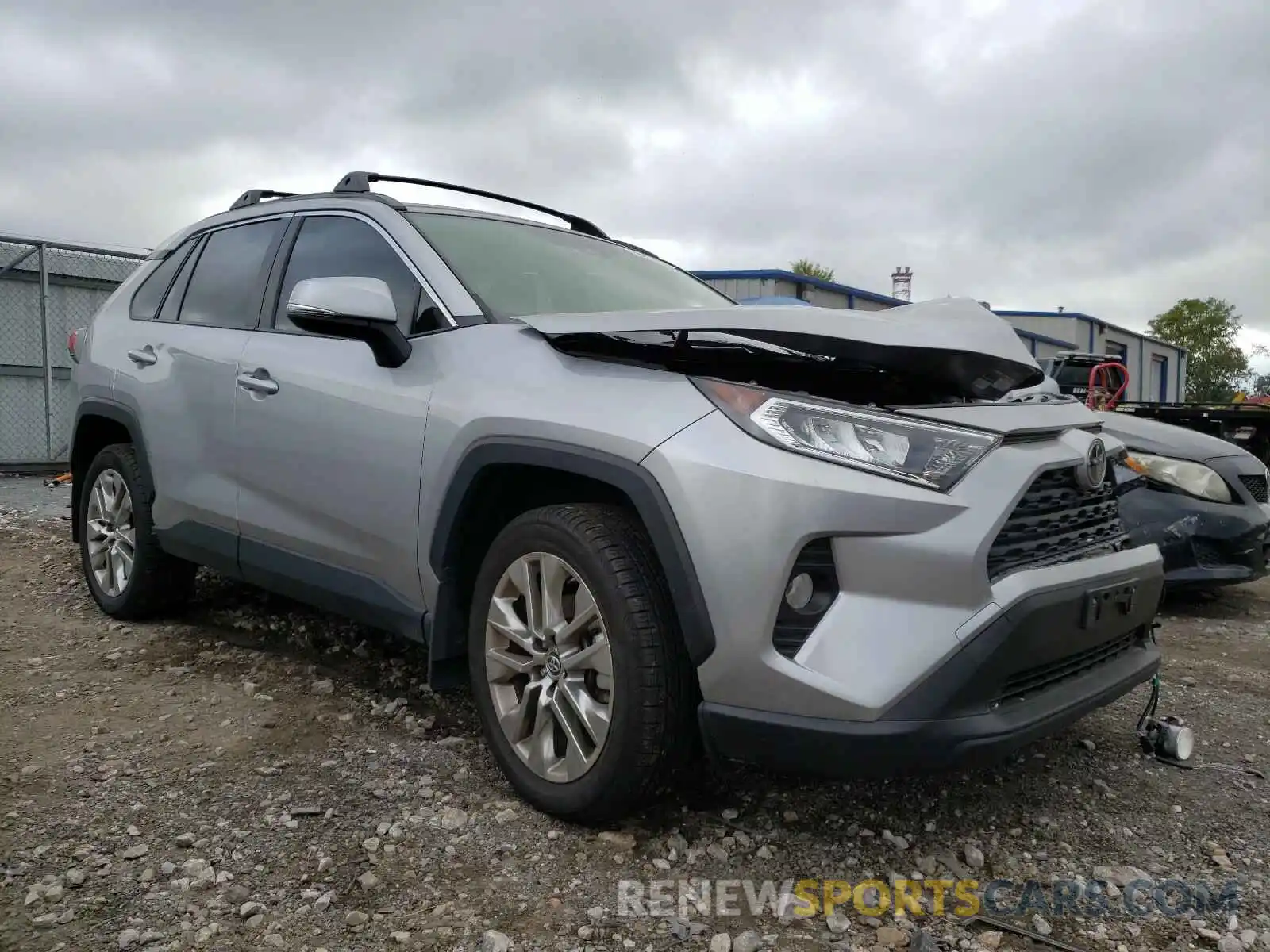 1 Photograph of a damaged car JTMA1RFV8KJ004366 TOYOTA RAV4 2019