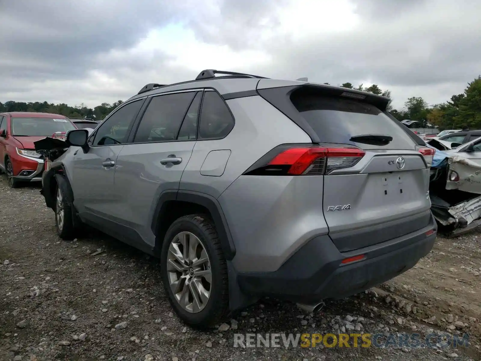 3 Photograph of a damaged car JTMA1RFV8KJ004366 TOYOTA RAV4 2019