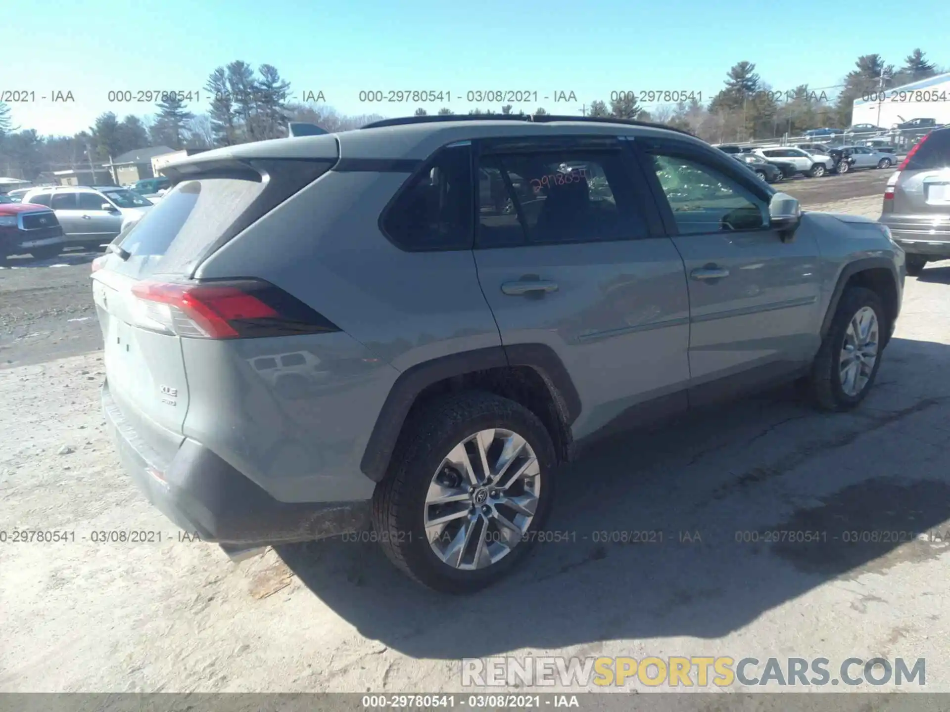 4 Photograph of a damaged car JTMA1RFV9KD025905 TOYOTA RAV4 2019