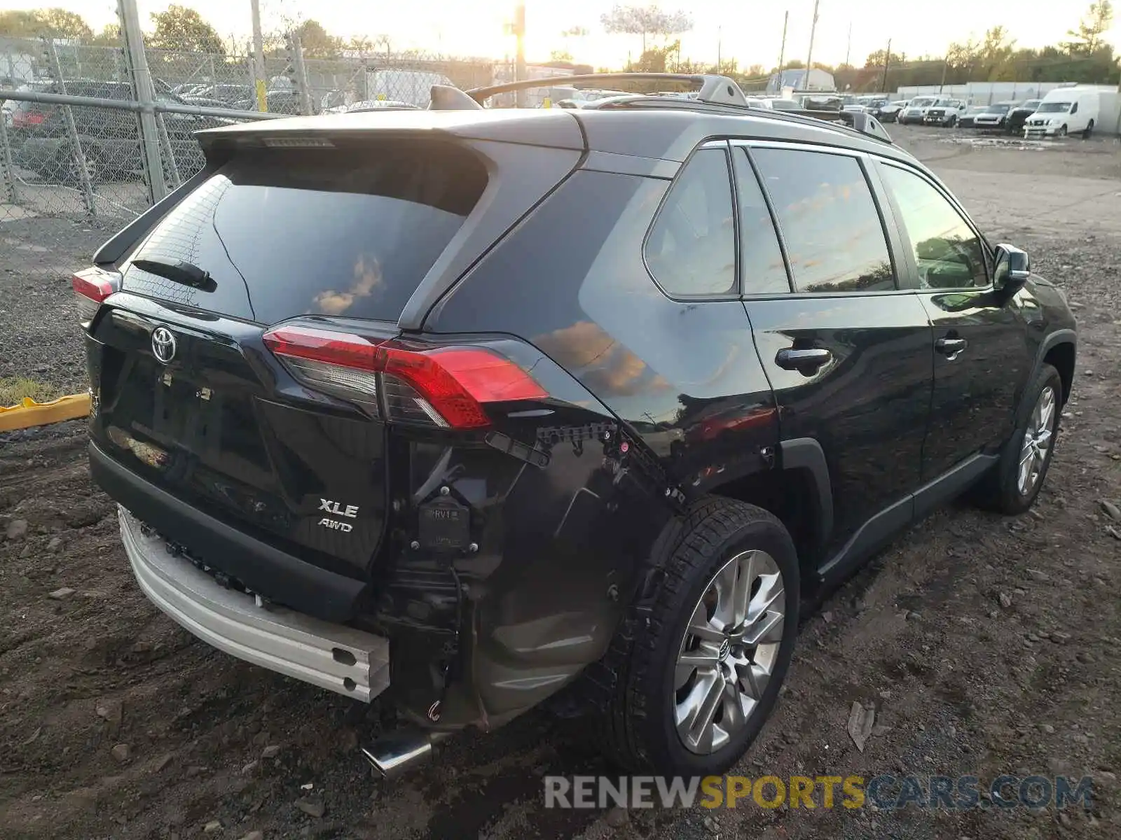 4 Photograph of a damaged car JTMA1RFV9KD031400 TOYOTA RAV4 2019