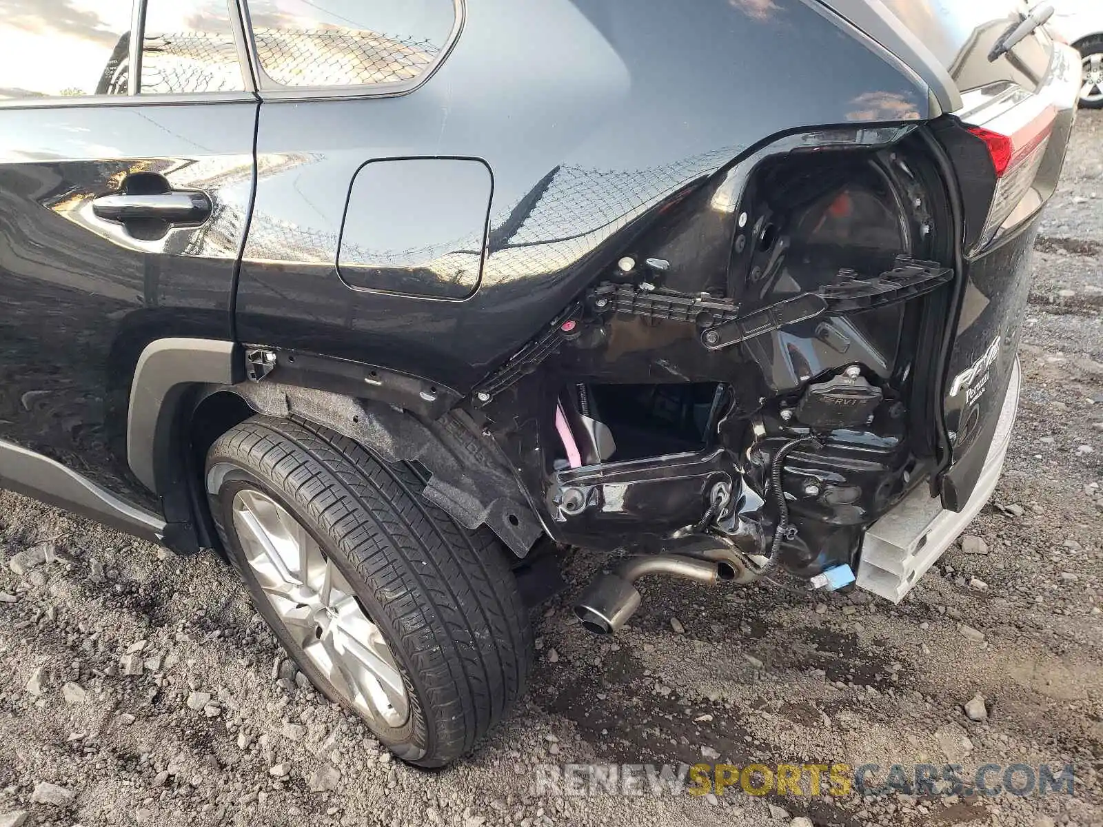 9 Photograph of a damaged car JTMA1RFV9KD031400 TOYOTA RAV4 2019