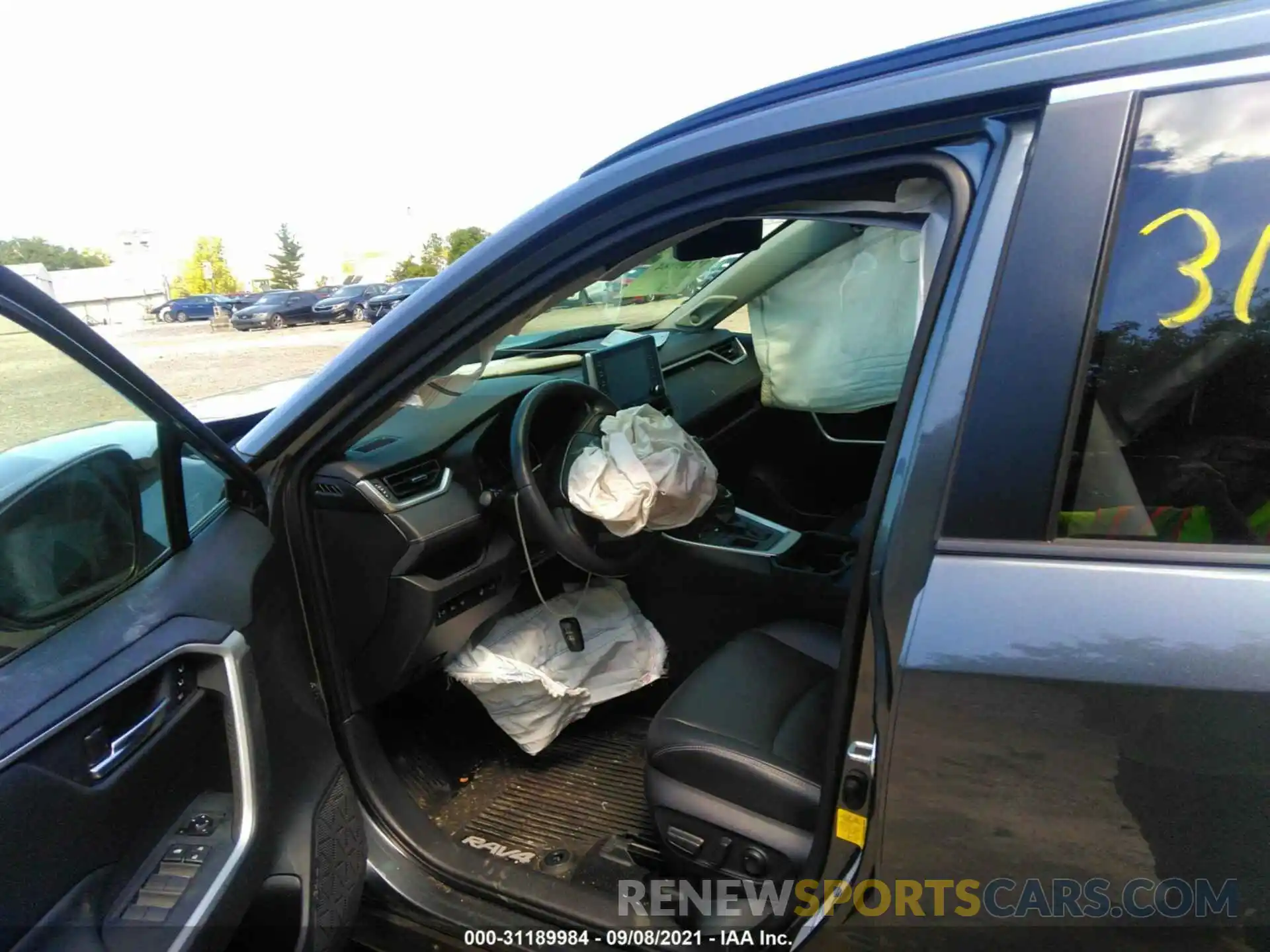 5 Photograph of a damaged car JTMA1RFV9KD037729 TOYOTA RAV4 2019