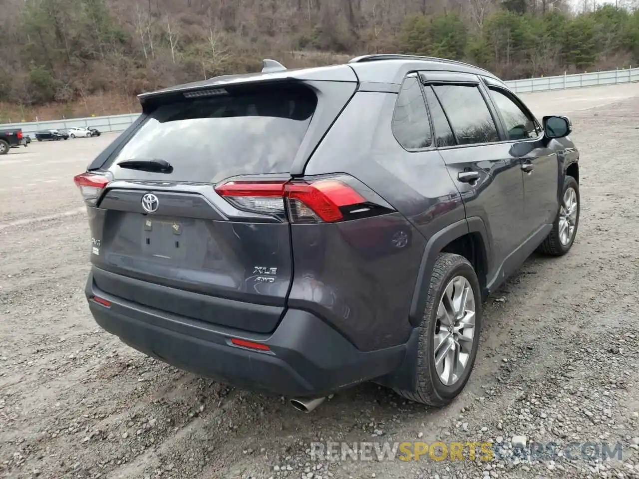 4 Photograph of a damaged car JTMA1RFV9KD040727 TOYOTA RAV4 2019