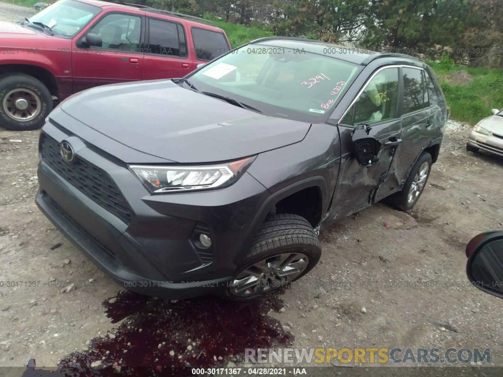 2 Photograph of a damaged car JTMA1RFV9KD047211 TOYOTA RAV4 2019