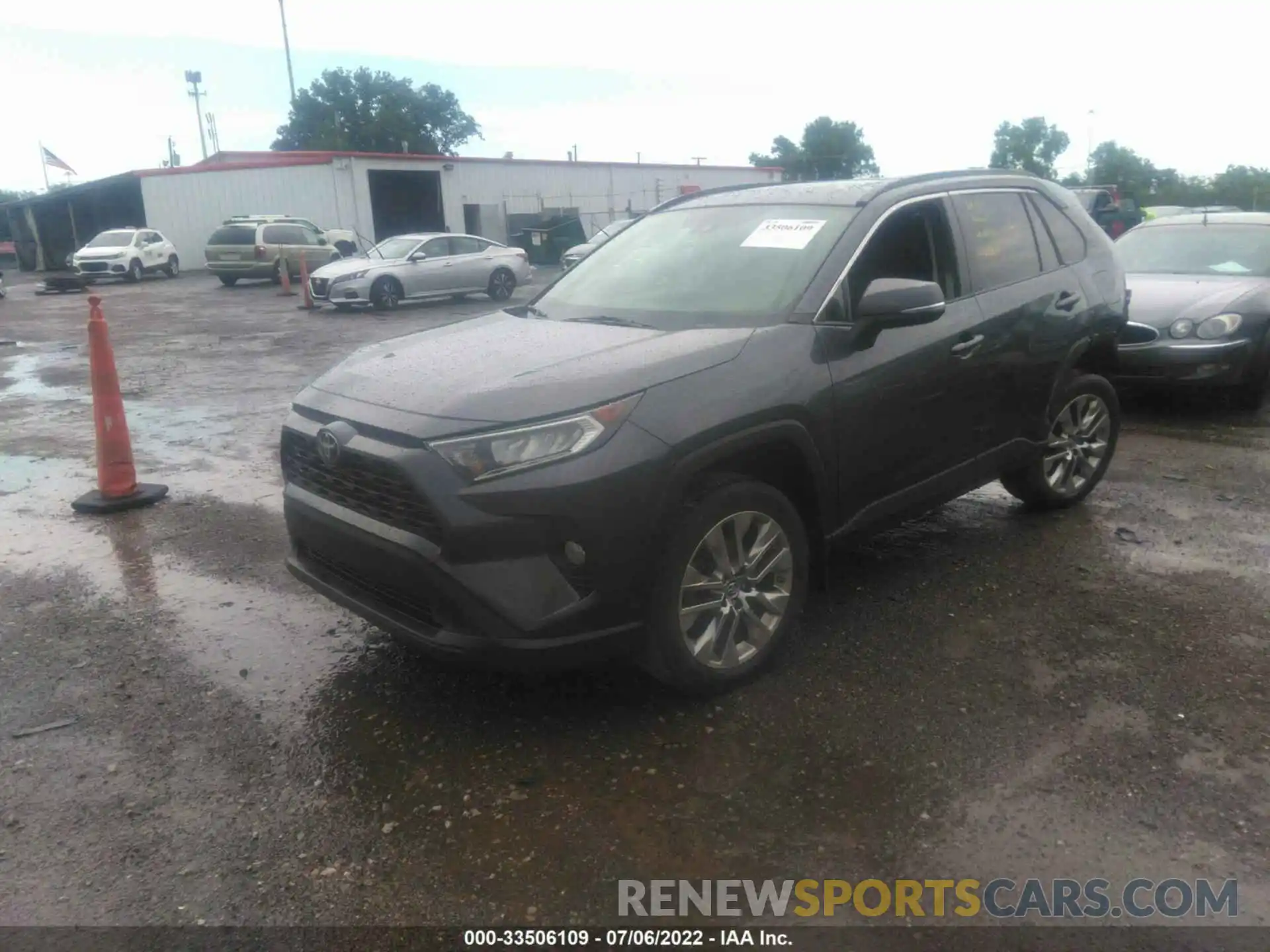 2 Photograph of a damaged car JTMA1RFV9KD503613 TOYOTA RAV4 2019