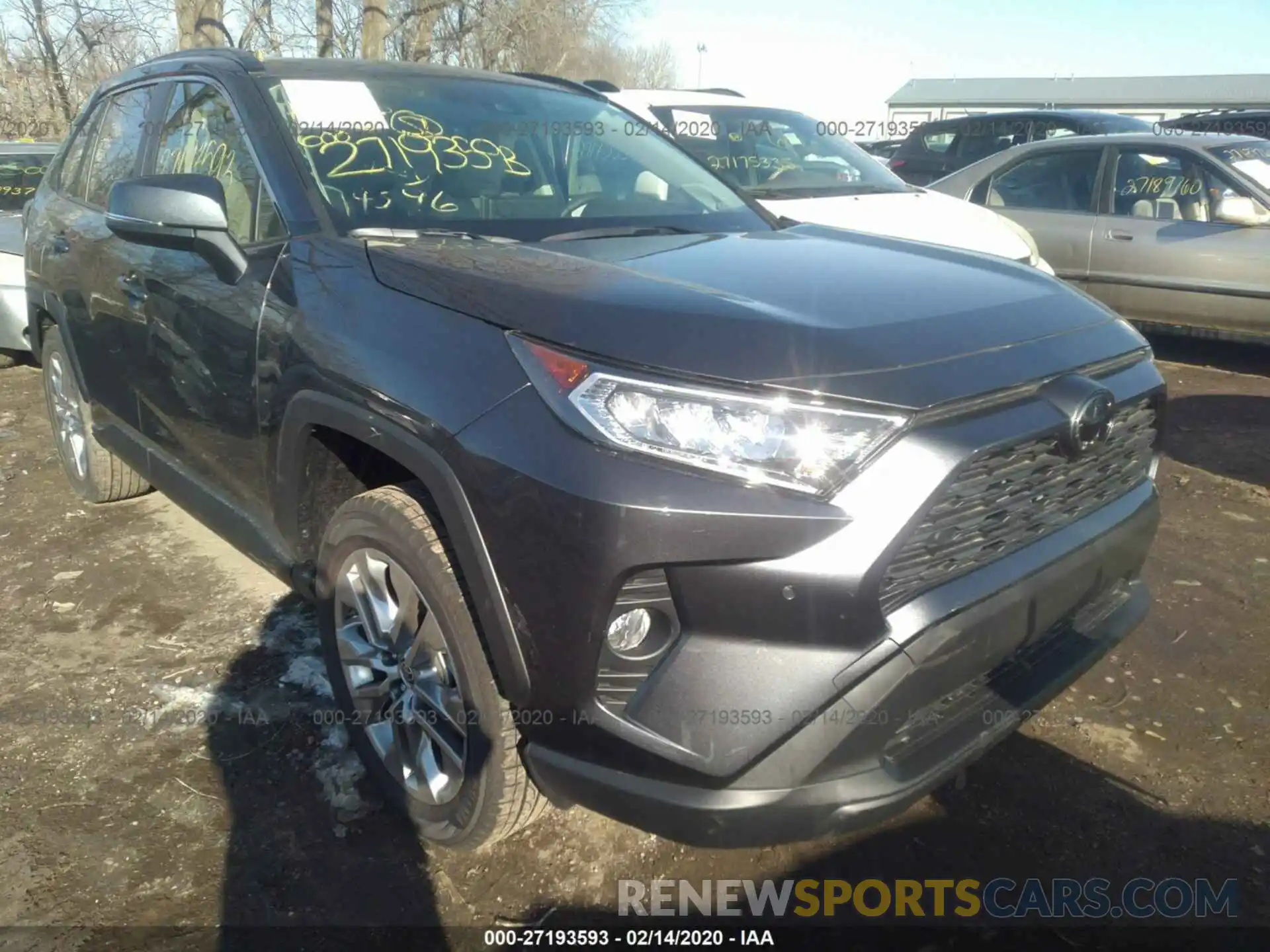 1 Photograph of a damaged car JTMA1RFV9KJ023332 TOYOTA RAV4 2019