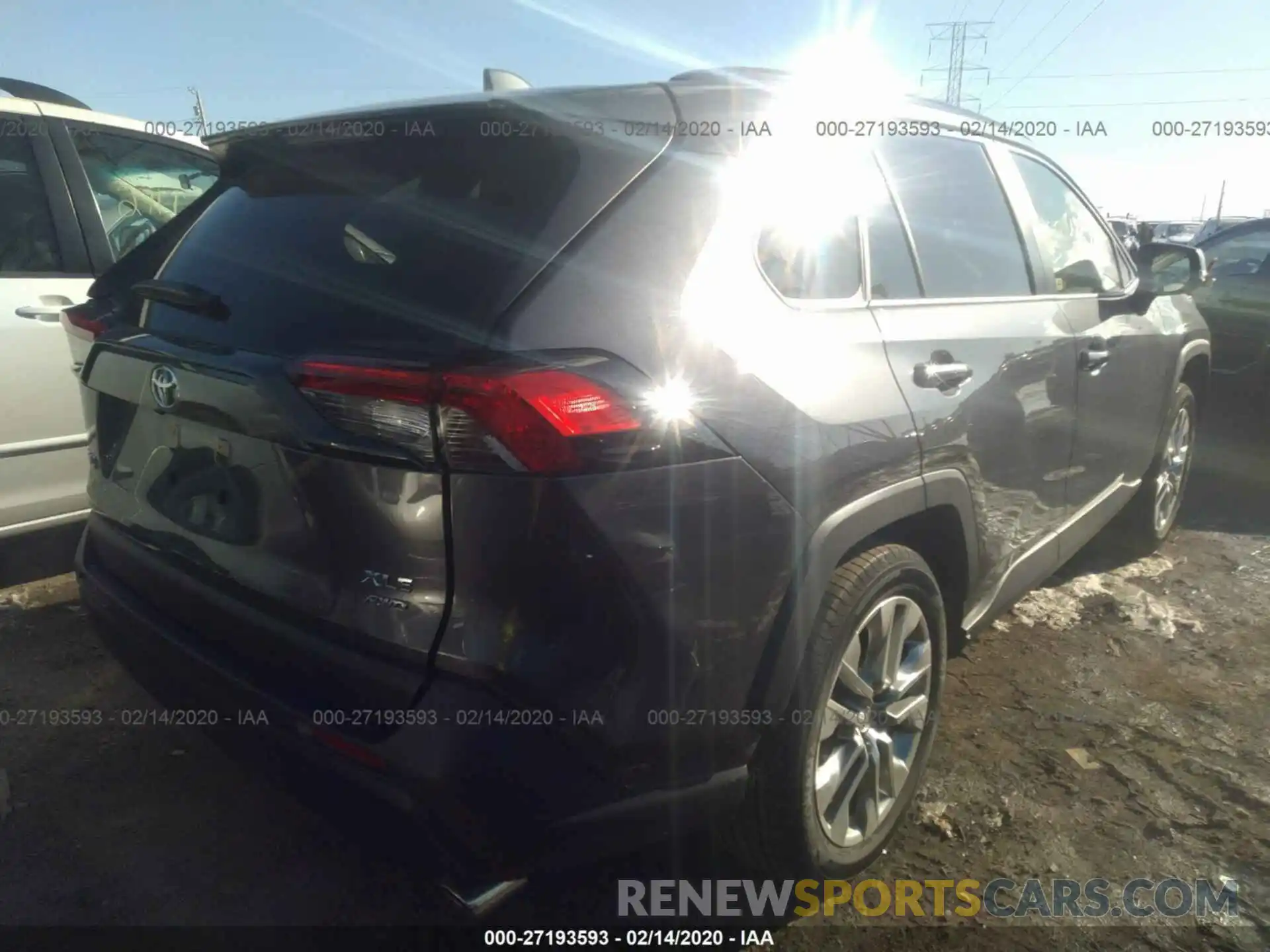 4 Photograph of a damaged car JTMA1RFV9KJ023332 TOYOTA RAV4 2019