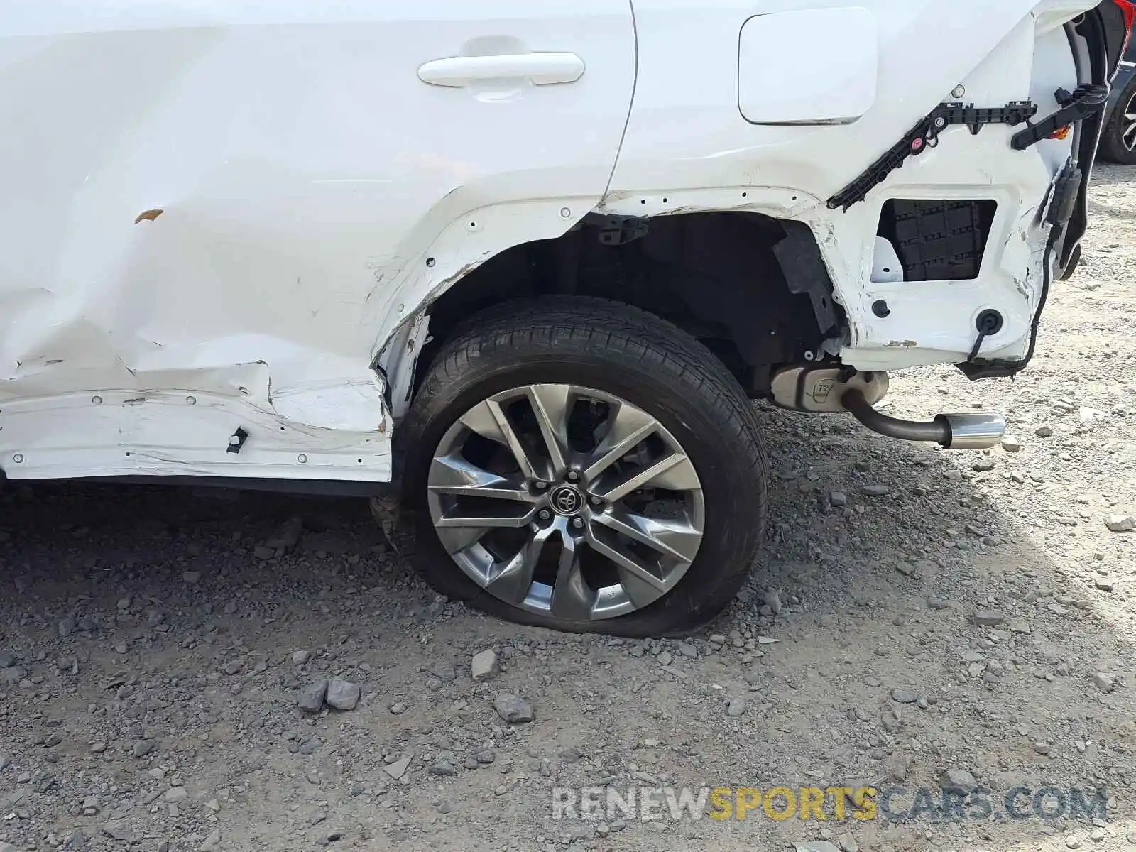 9 Photograph of a damaged car JTMA1RFVXKD005100 TOYOTA RAV4 2019