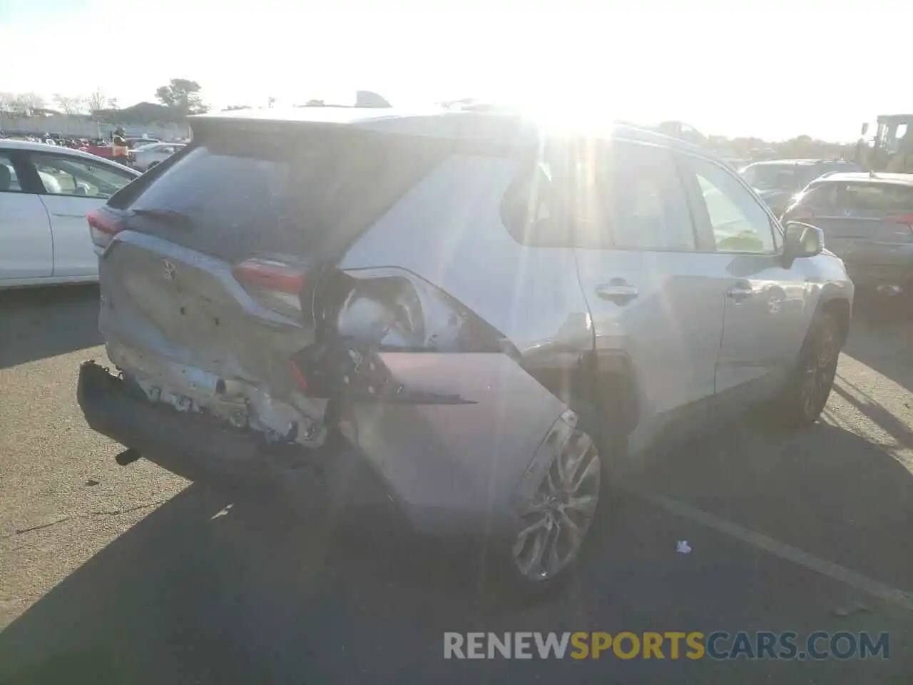 4 Photograph of a damaged car JTMA1RFVXKD016761 TOYOTA RAV4 2019