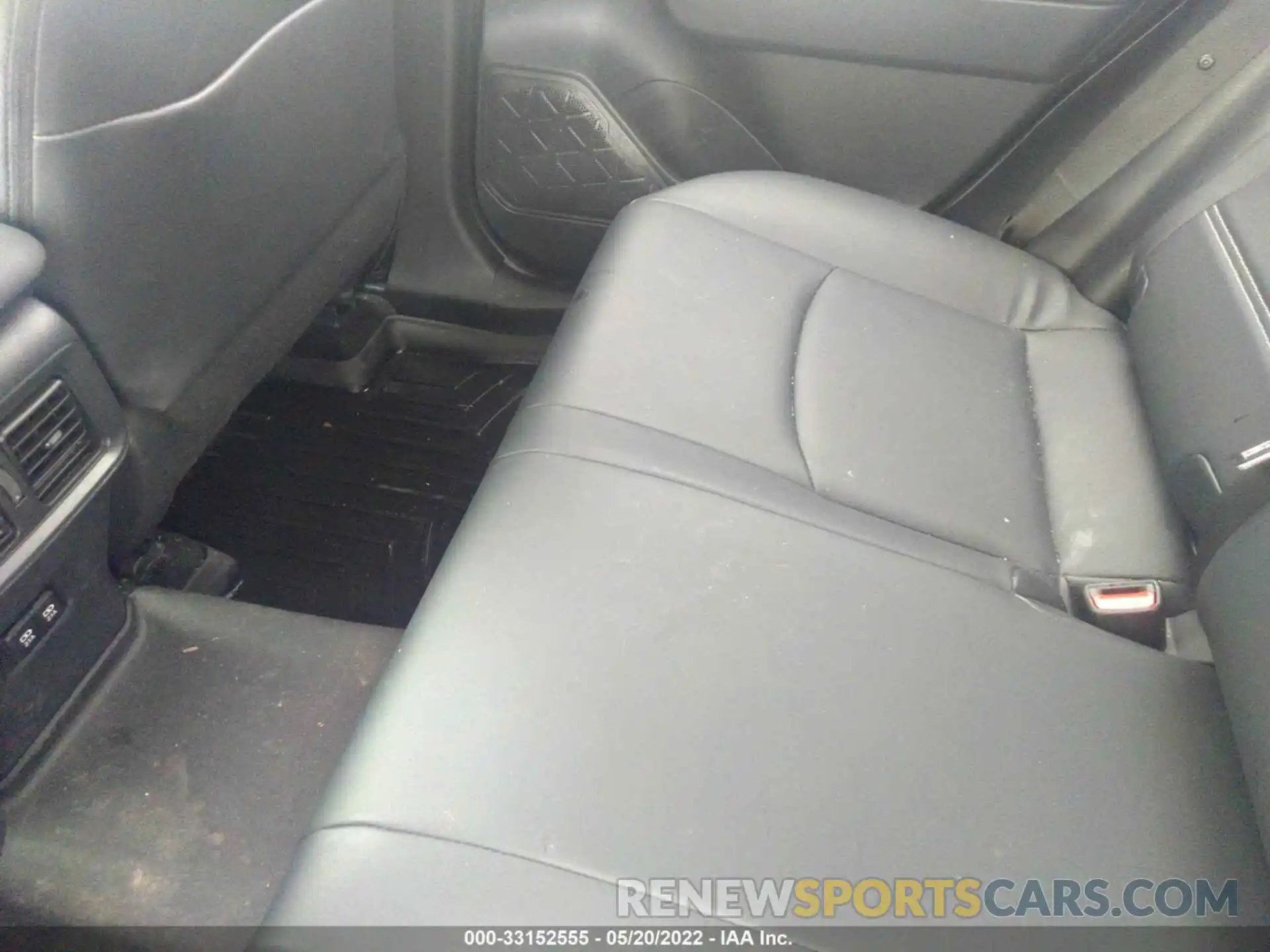 8 Photograph of a damaged car JTMA1RFVXKD036380 TOYOTA RAV4 2019